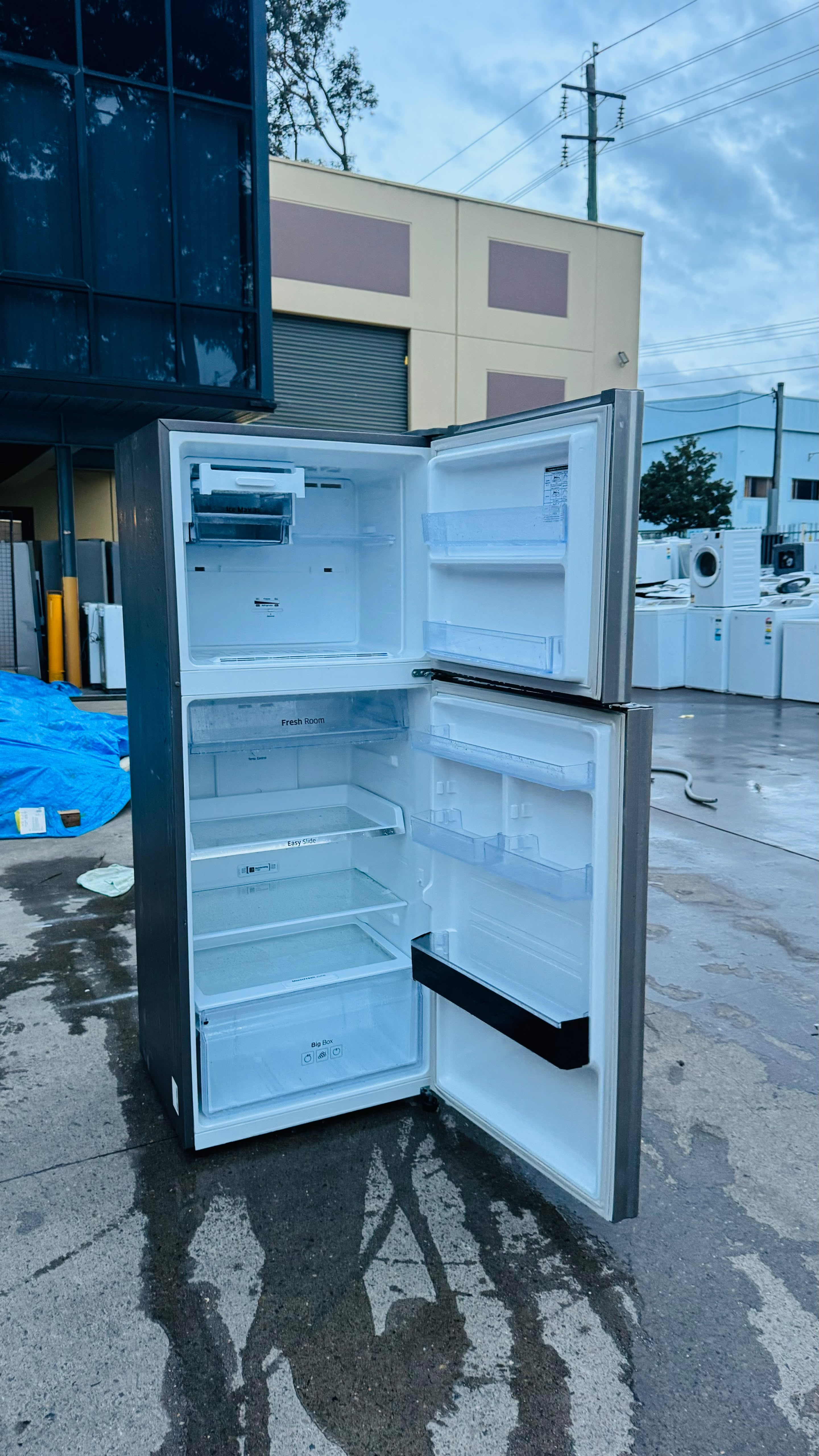 SAMSUNG 393 LITRES FRIDGE FREEZER