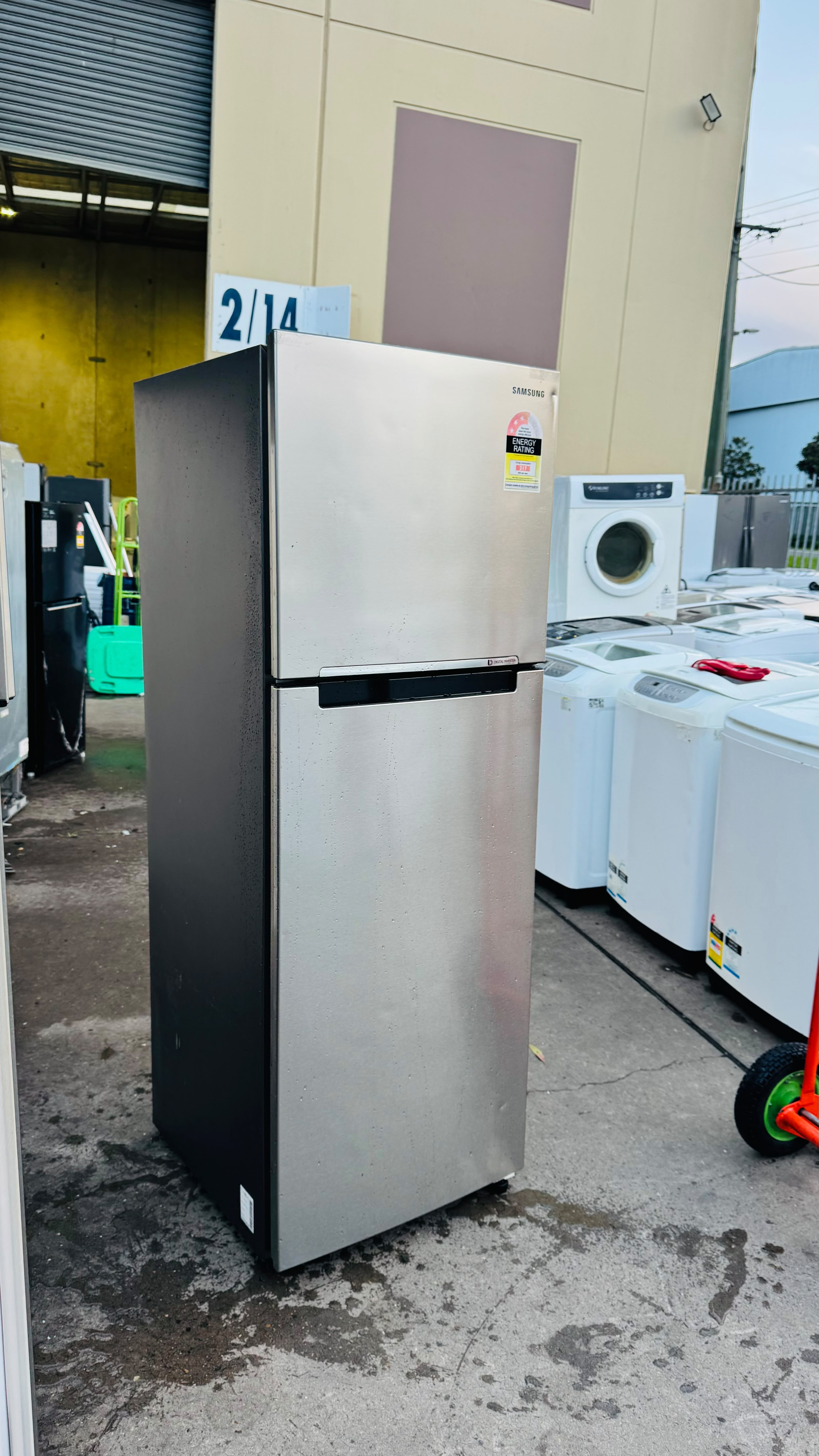 SAMSUNG 343 LITRES FRIDGE FREEZER