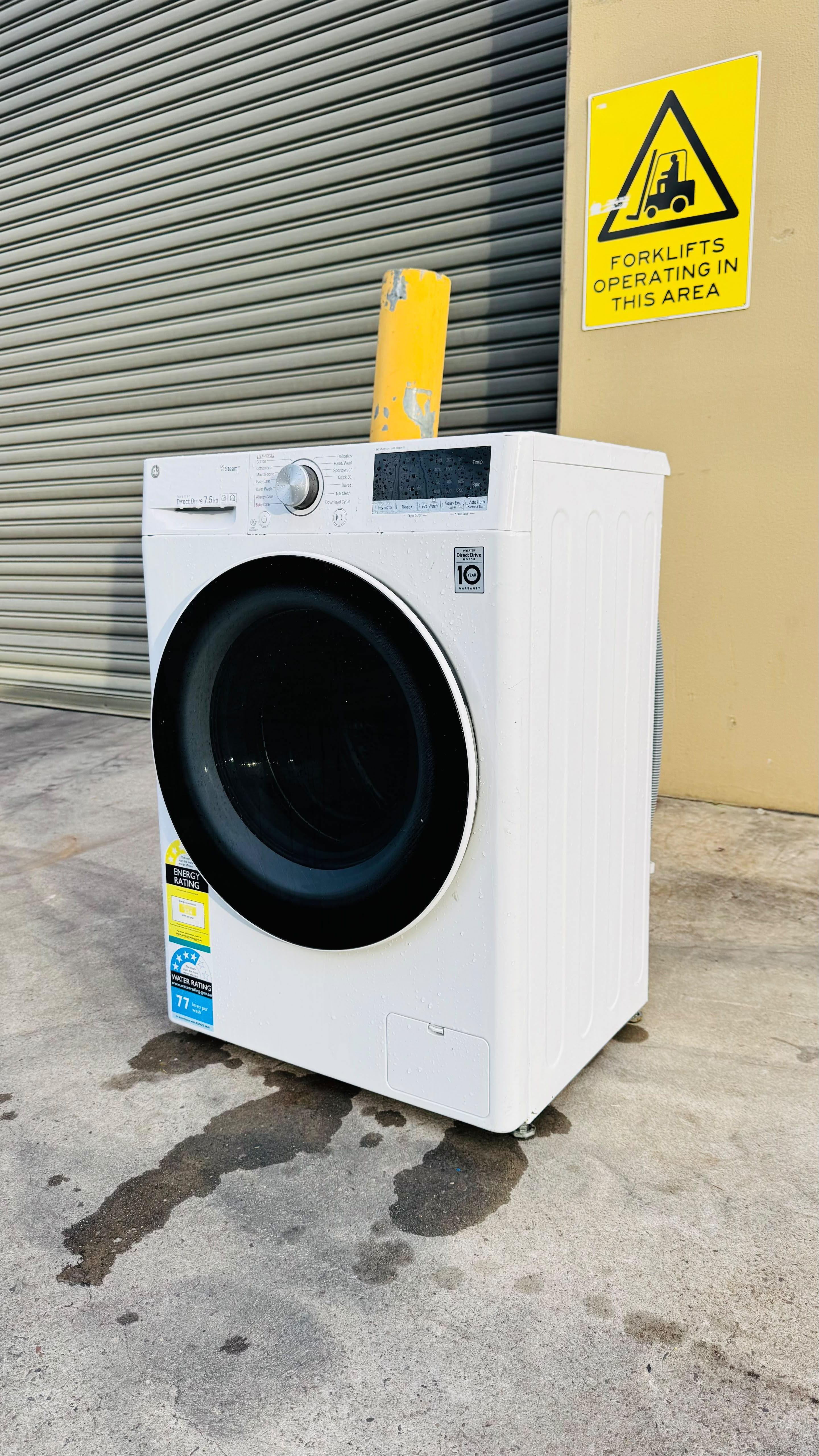 LG 7.5KGS FRONT LOADER WASHING MACHINE