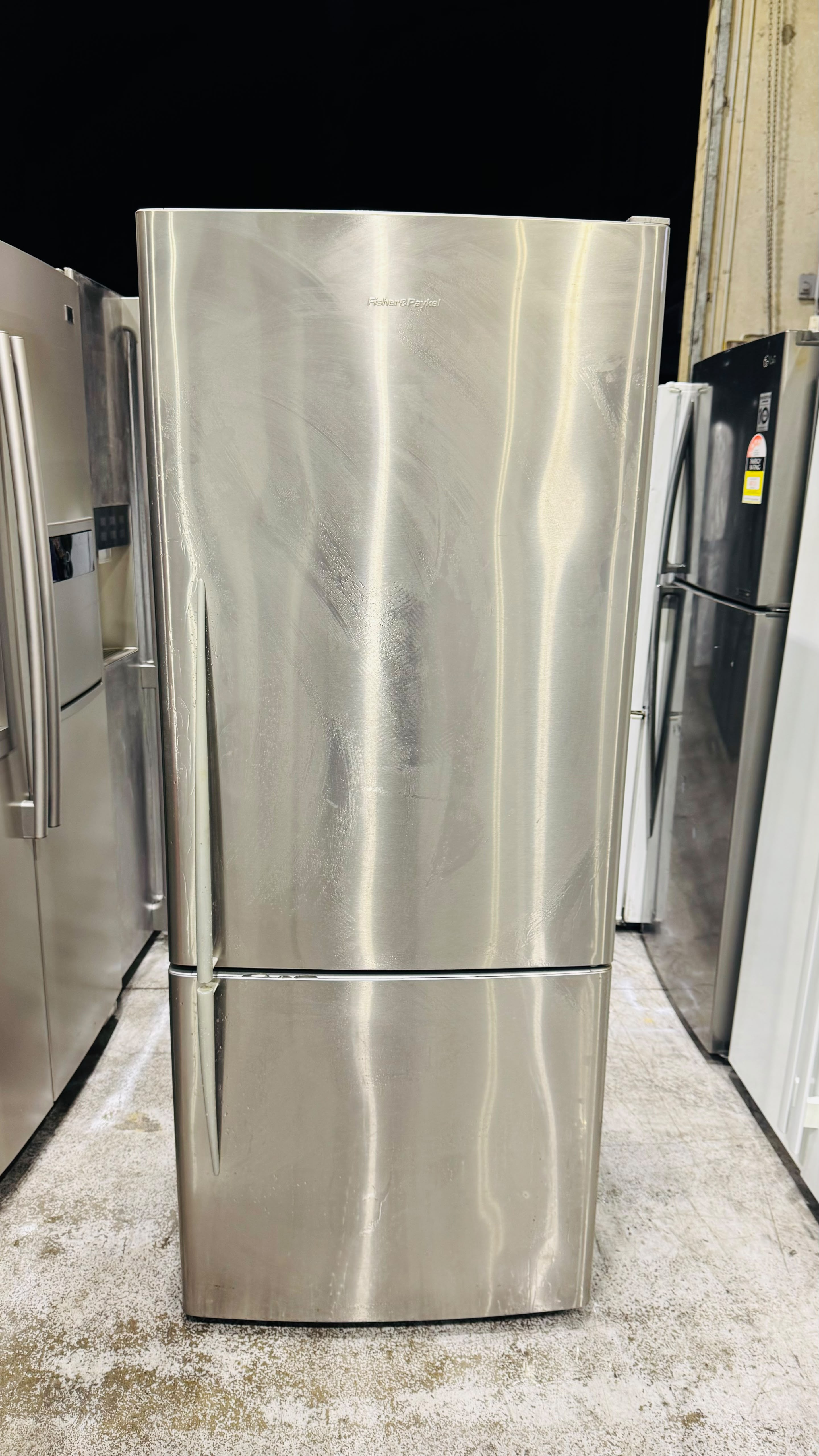 FISHER AND PAYKEL 442 LITRES FRIDGE FREEZER