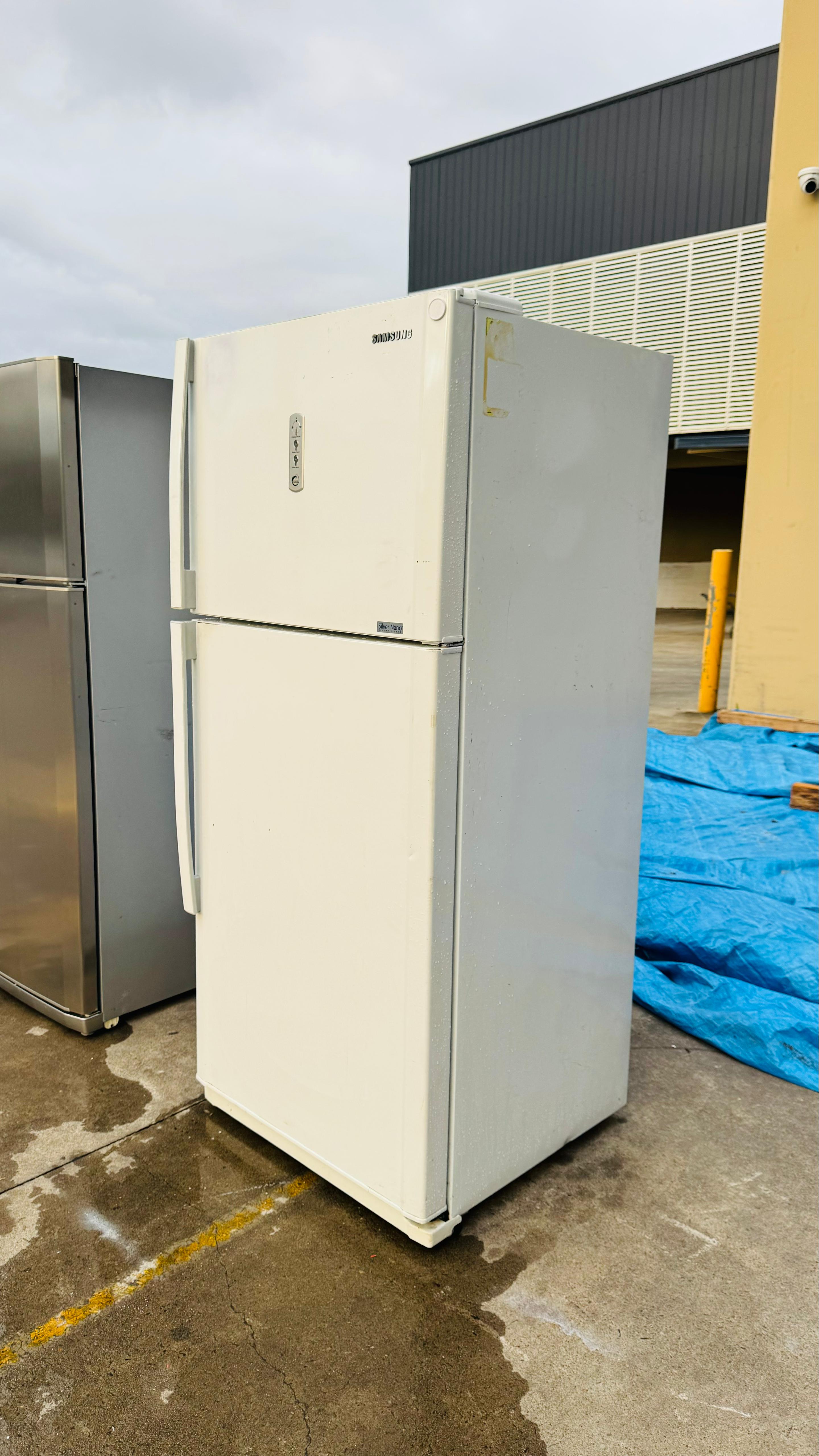 SAMSUNG 423 LITRES FRIDGE FREEZER