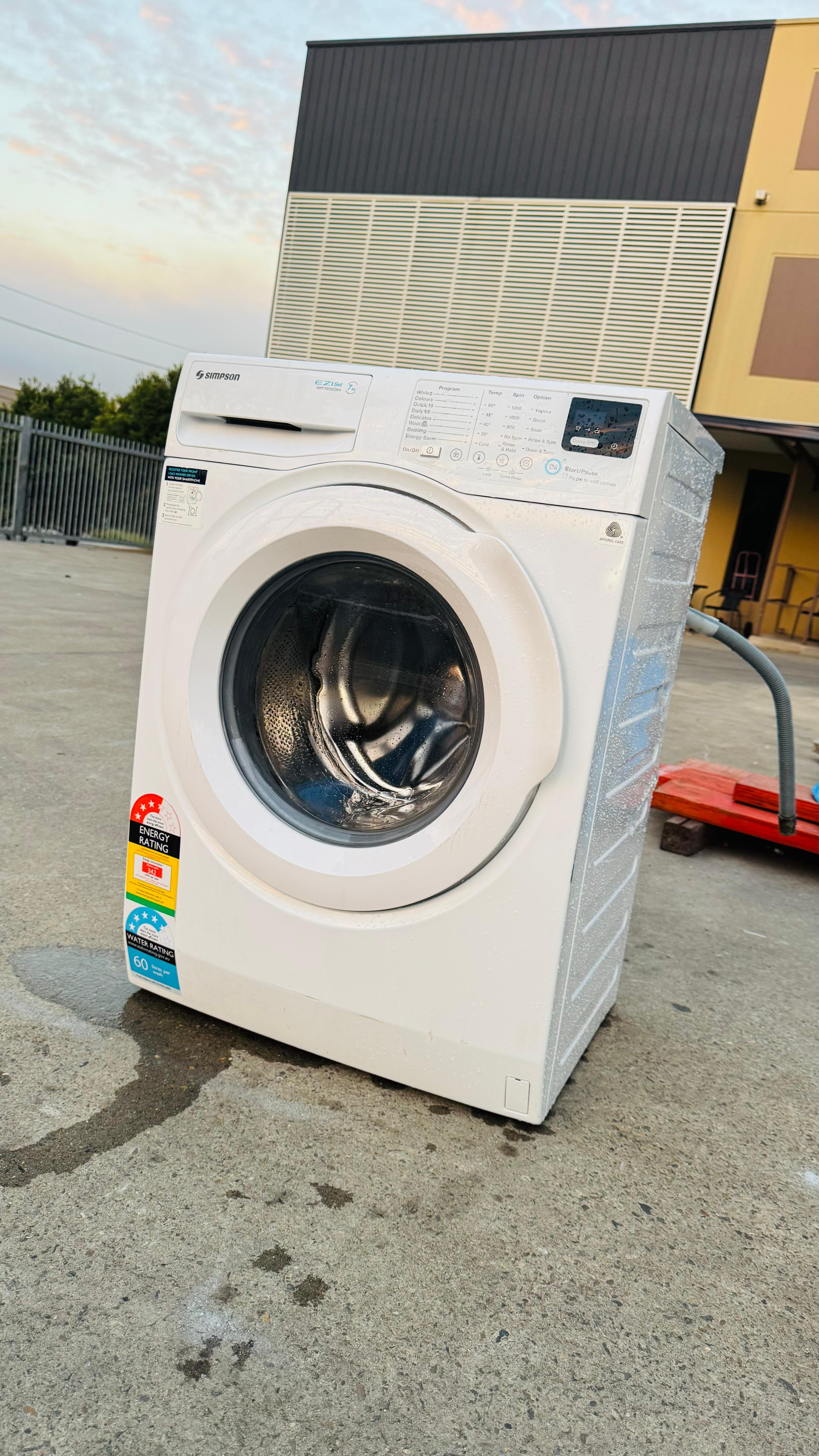 SIMPSON 7 KGS FRONT LOADER WASHING MACHINE
