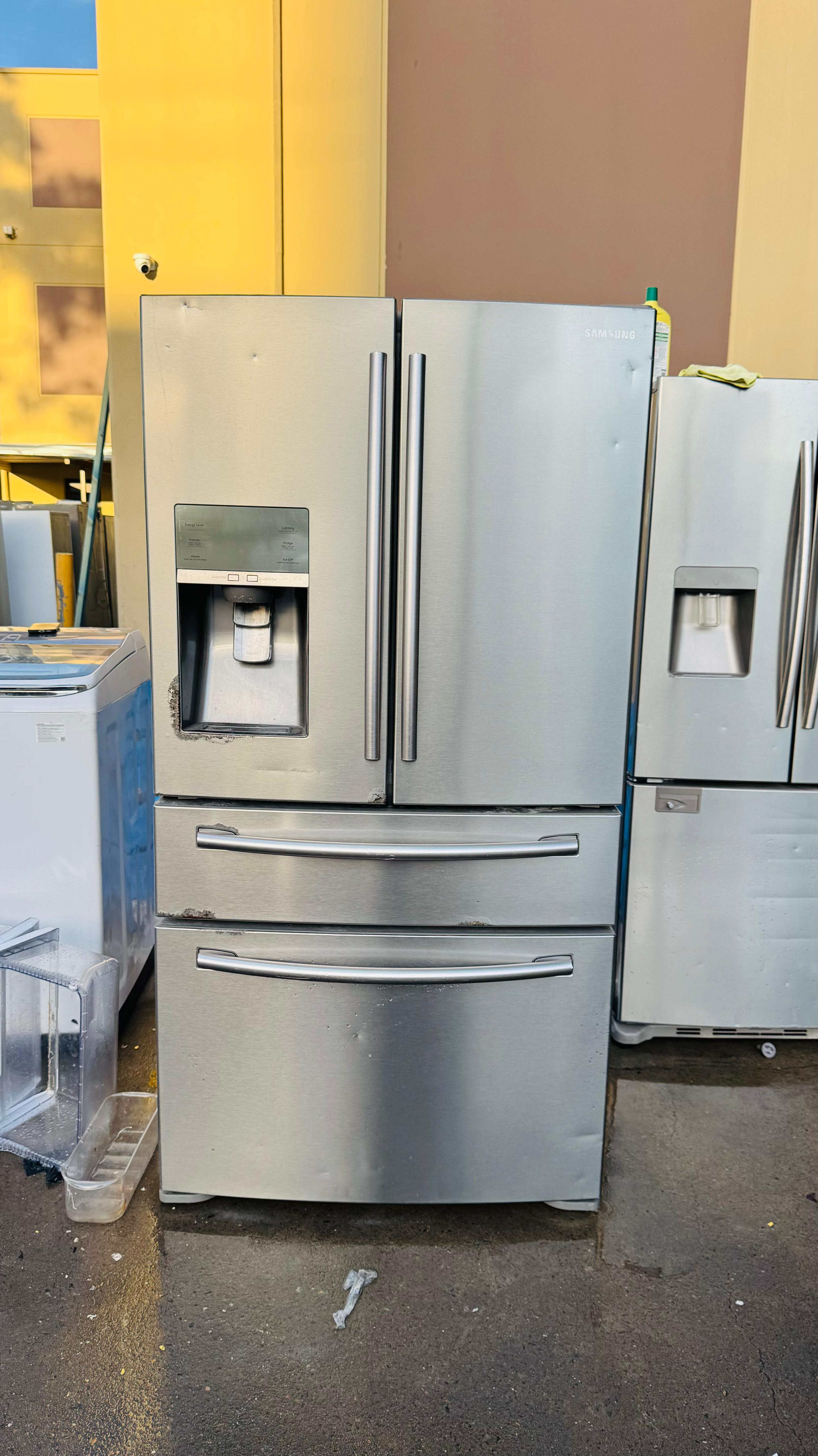 SAMSUNG 680 LITRES FRENCH DOOR FRIDGE FREEZER