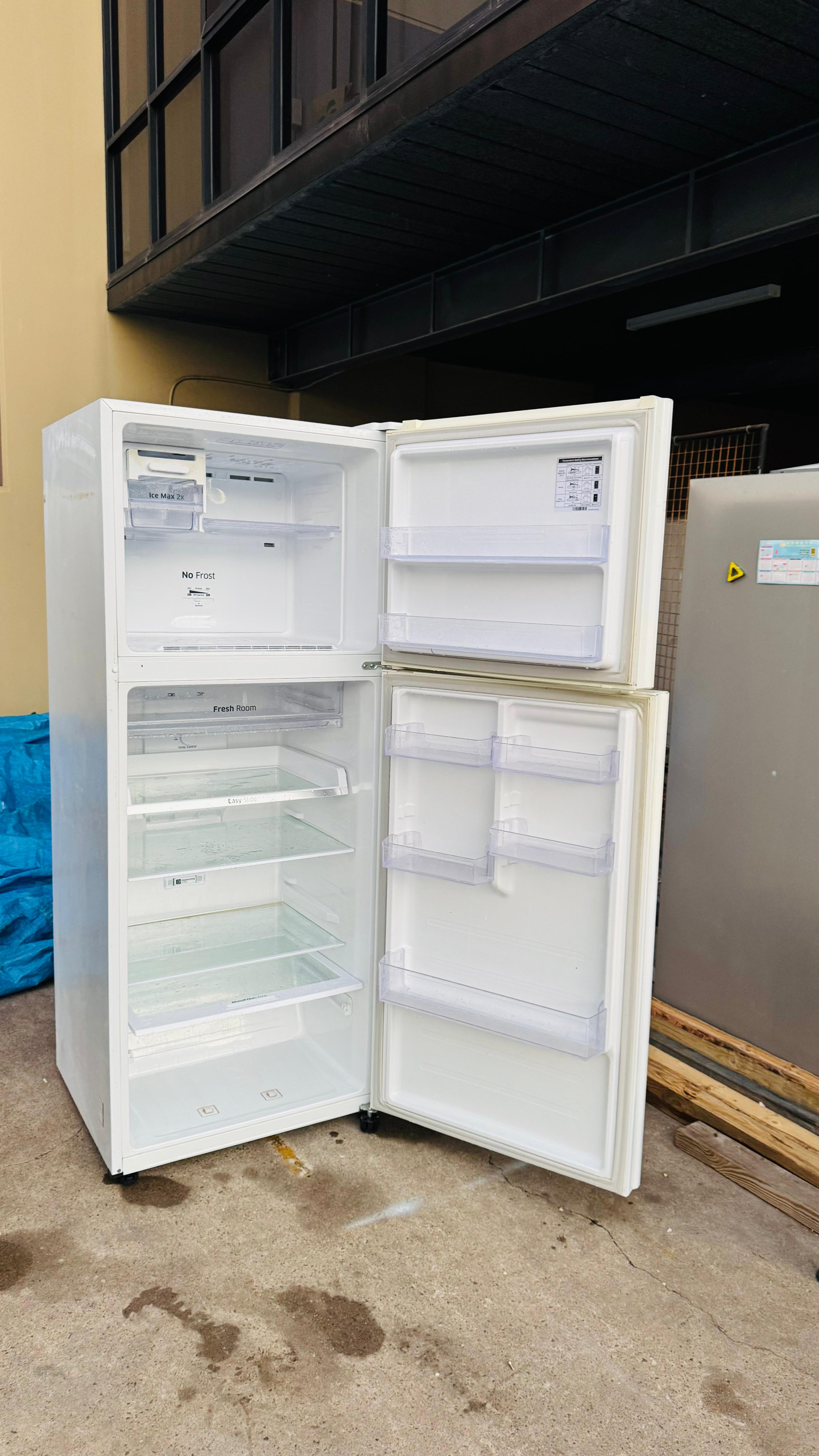SAMSUNG 469 LITRES FRIDGE FREEZER
