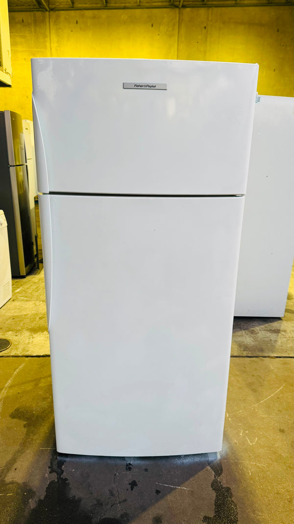 FISHER AND PAYKEL 517 LITRES FRIDGE FREEZER