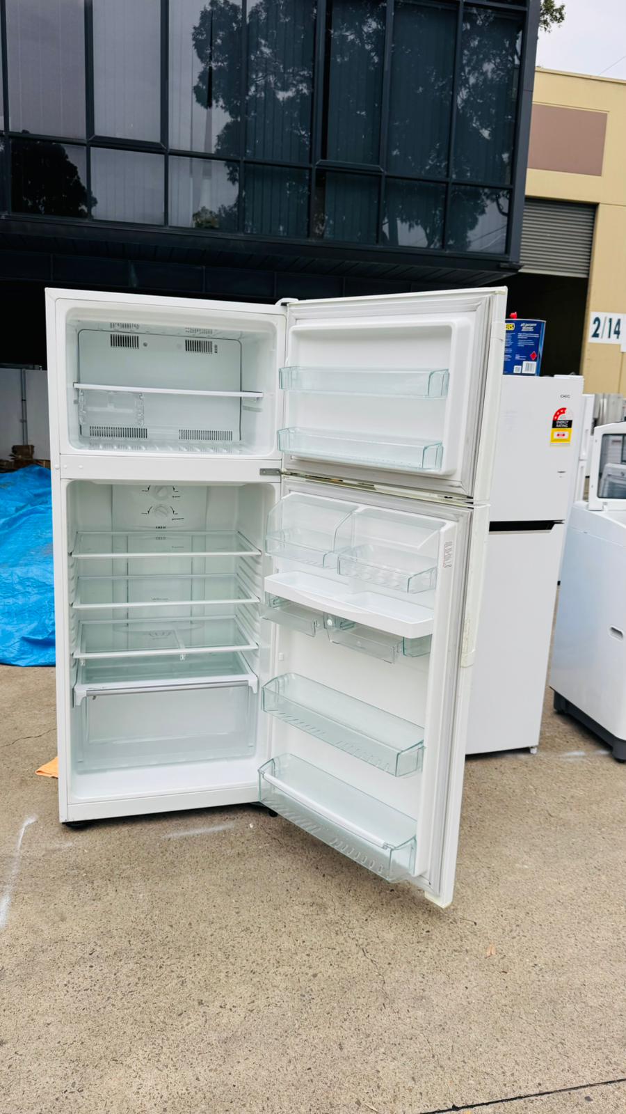 WESTINGHOUSE 420 LITRES FRIDGE FREEZER