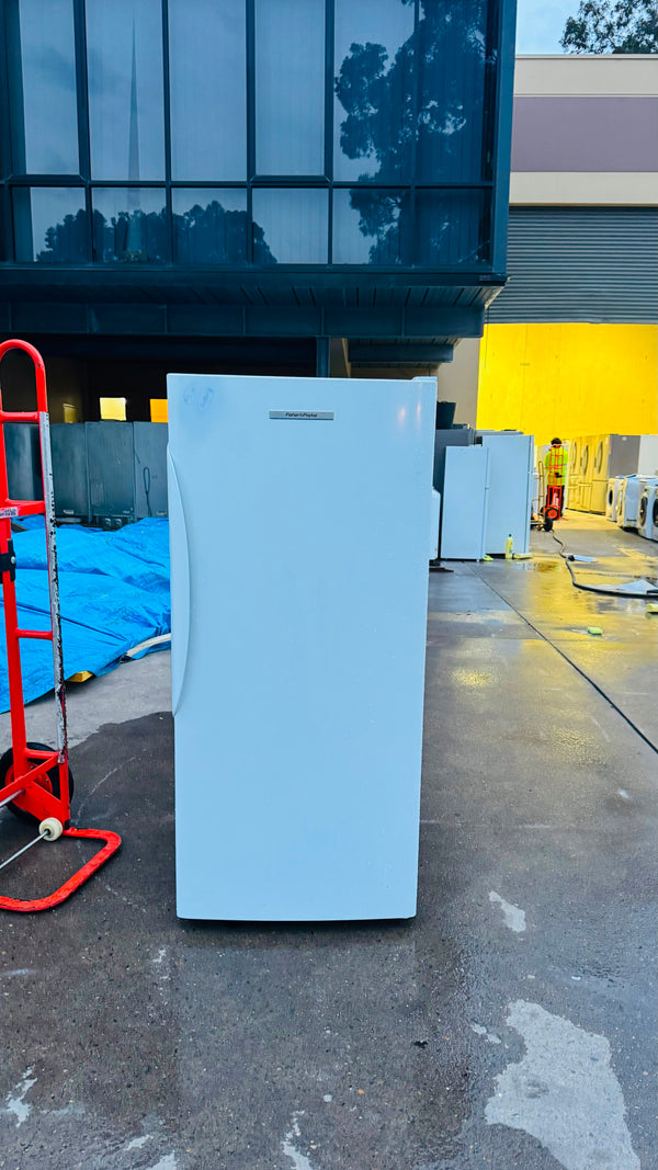 FISHER AND PAYKEL 304 LITRES FREEZER ONLY