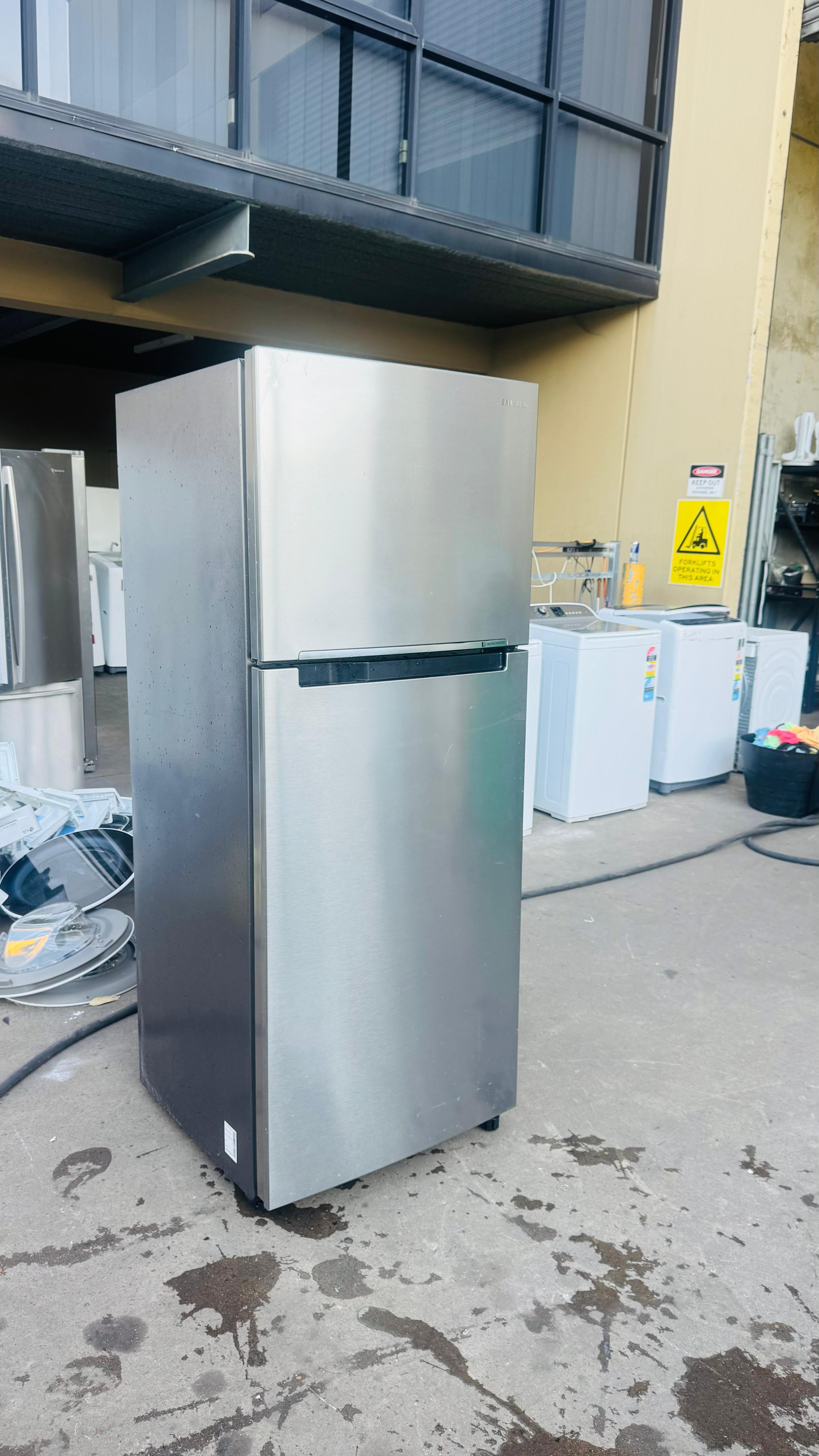 SAMSUNG 469 LITRES FRIDGE FREEZER