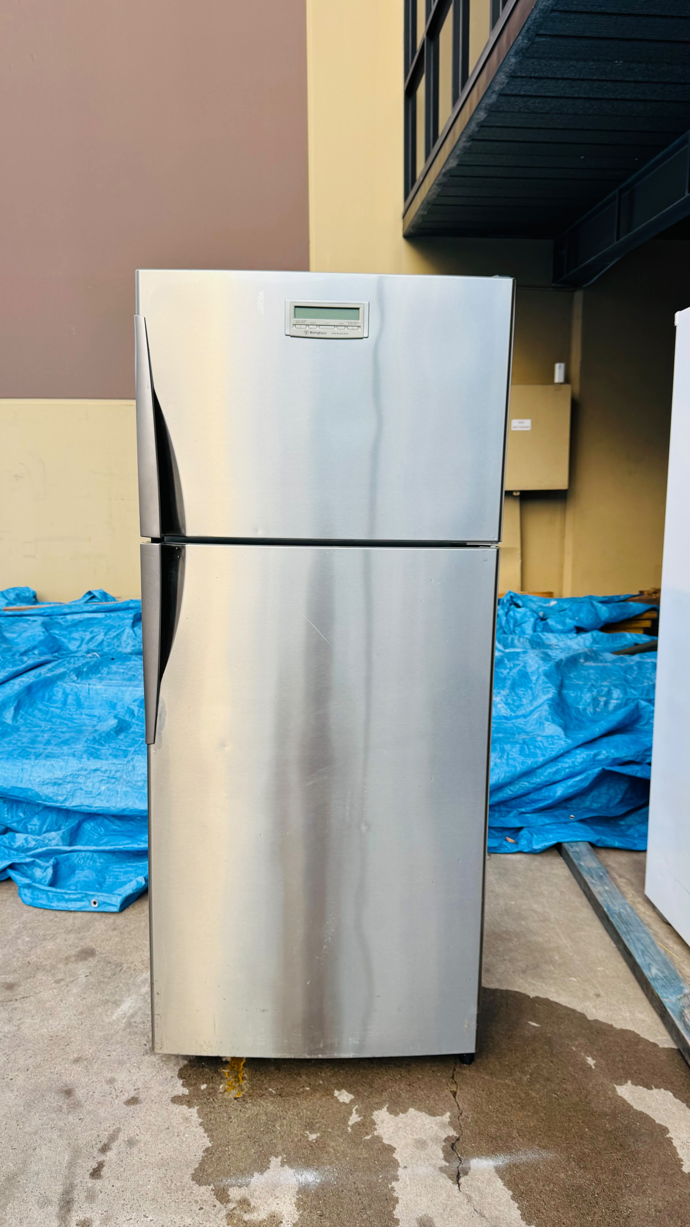 WESTINGHOUSE 416 LITRES FRIDGE FREEZER