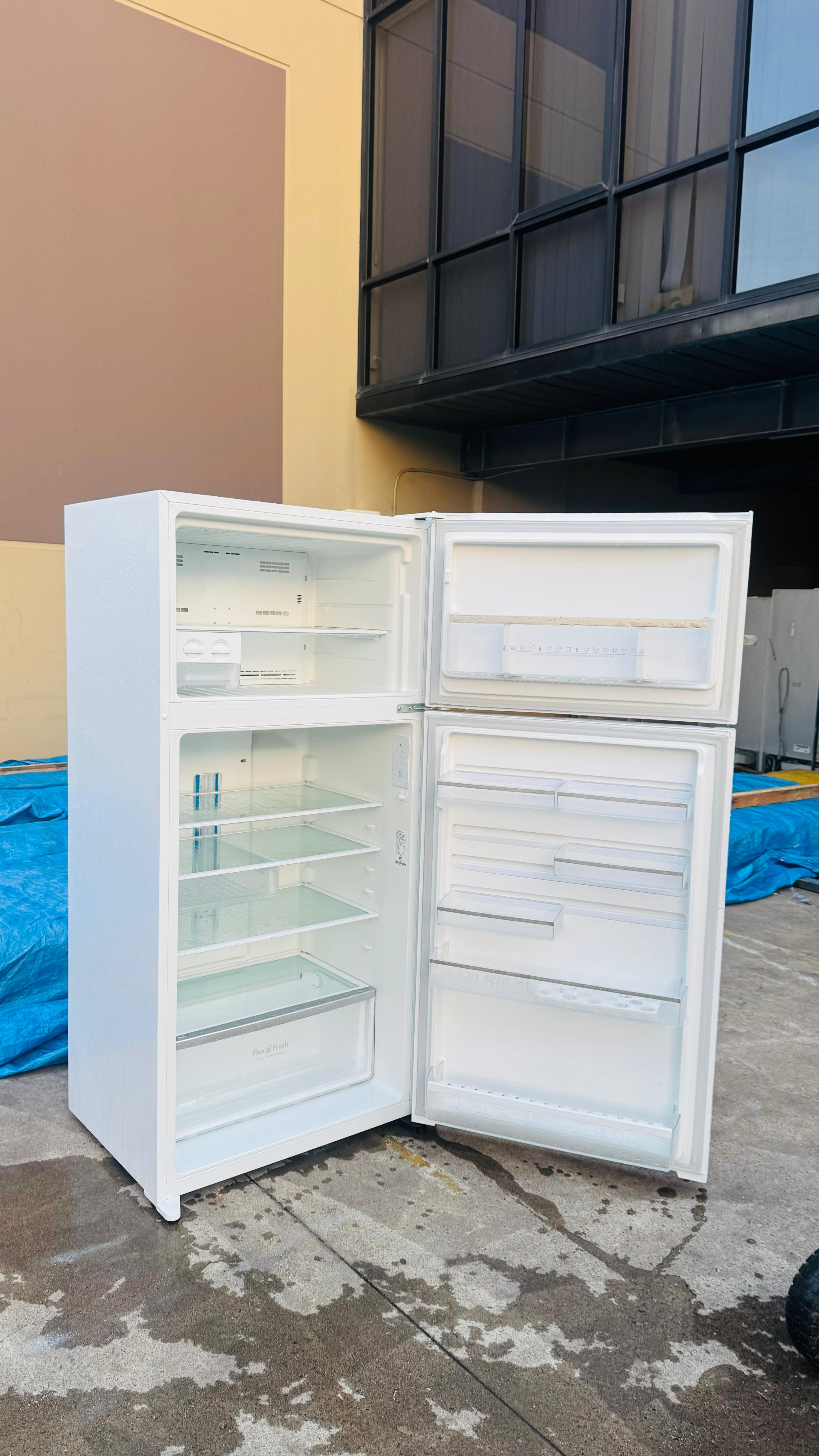 WESTINGHOUSE 538 LITRES FRIDGE FREEZER
