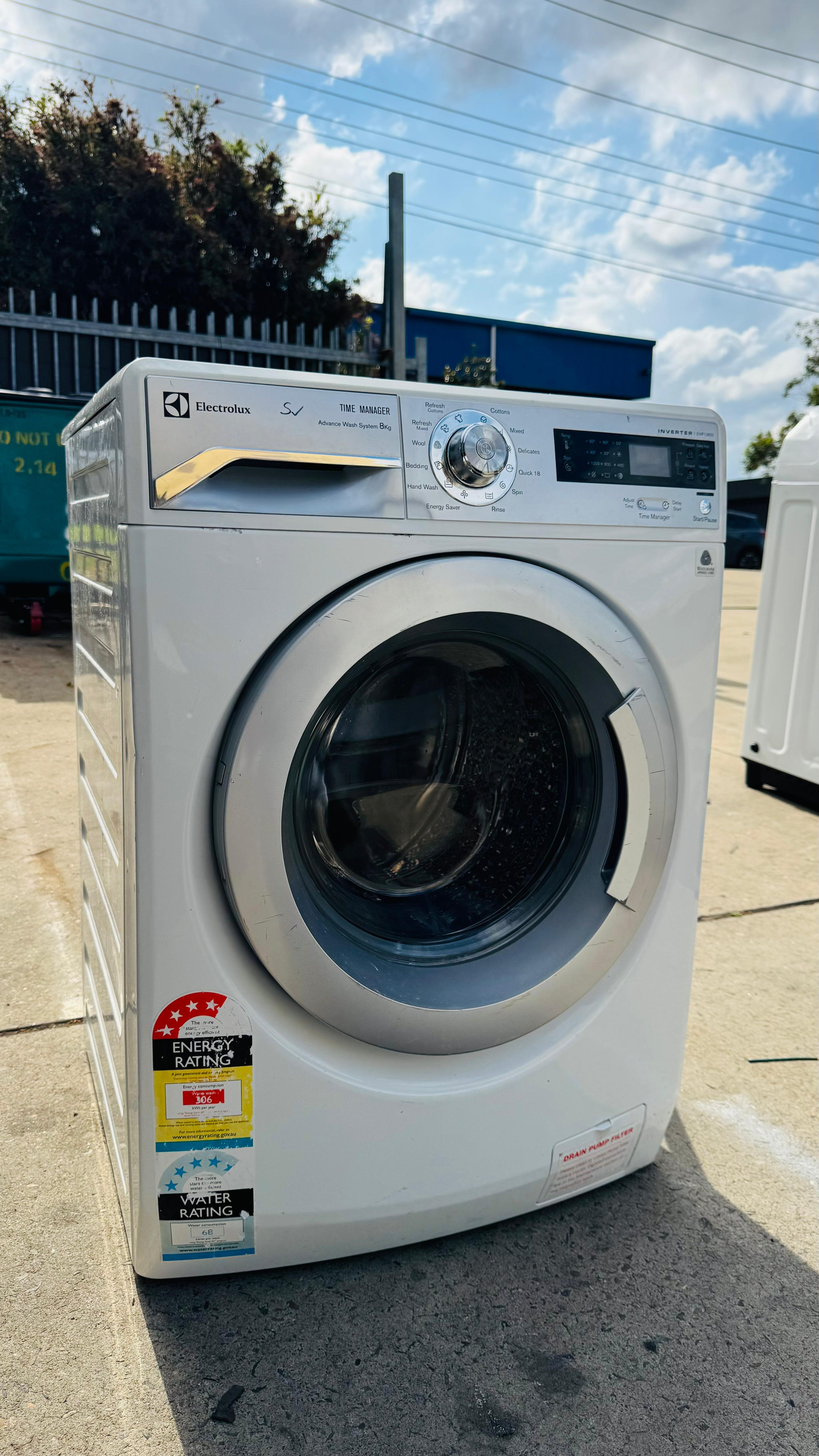 ELECTROLUX 8KGS FRONT LOADER WASHING MACHINE