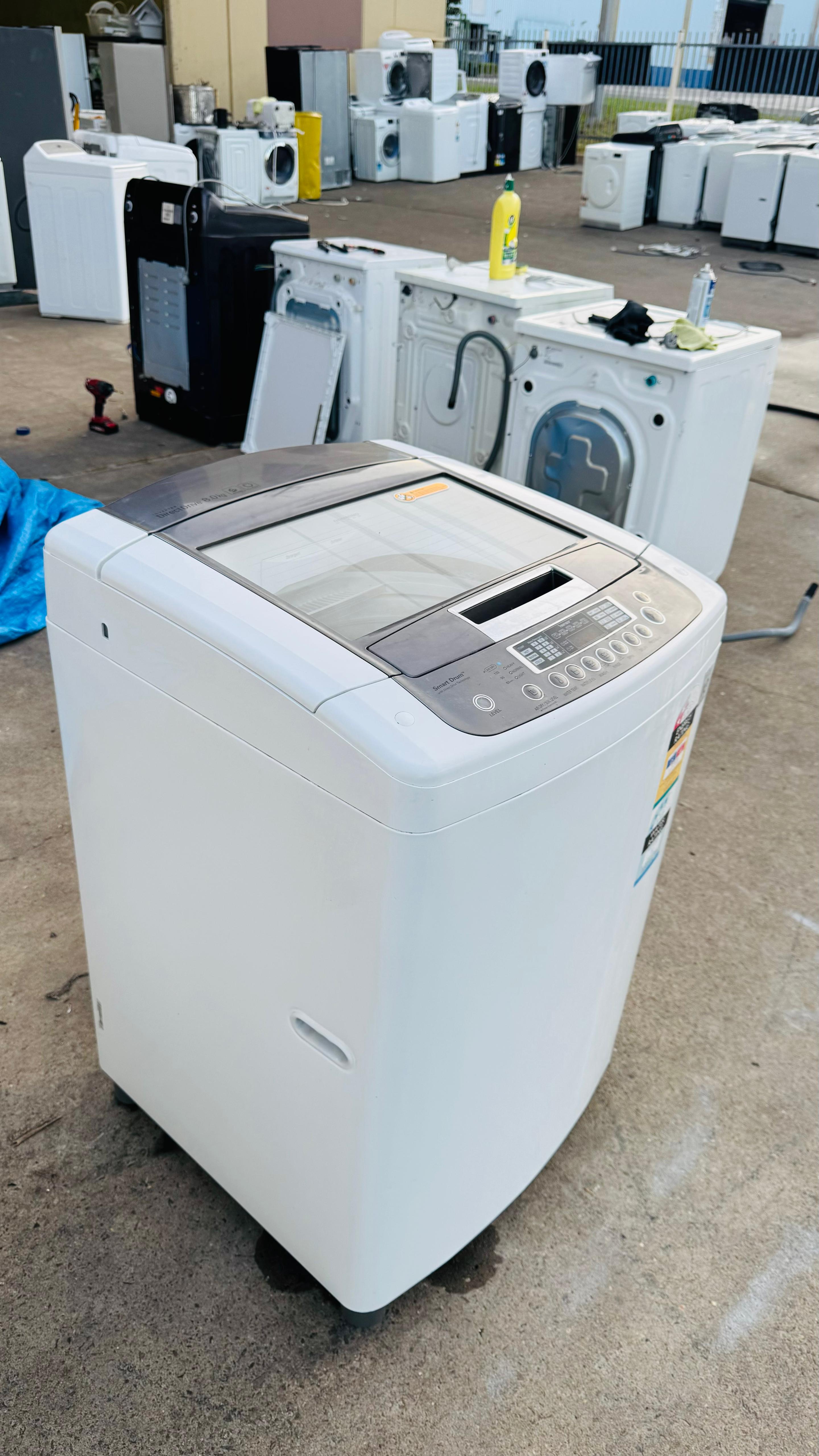 LG 8 KGS TOP LOADER WASHING MACHINE