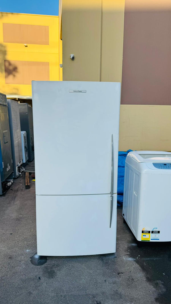 FISHER AND PAYKEL 519 LITRES FRIDGE FREEZER