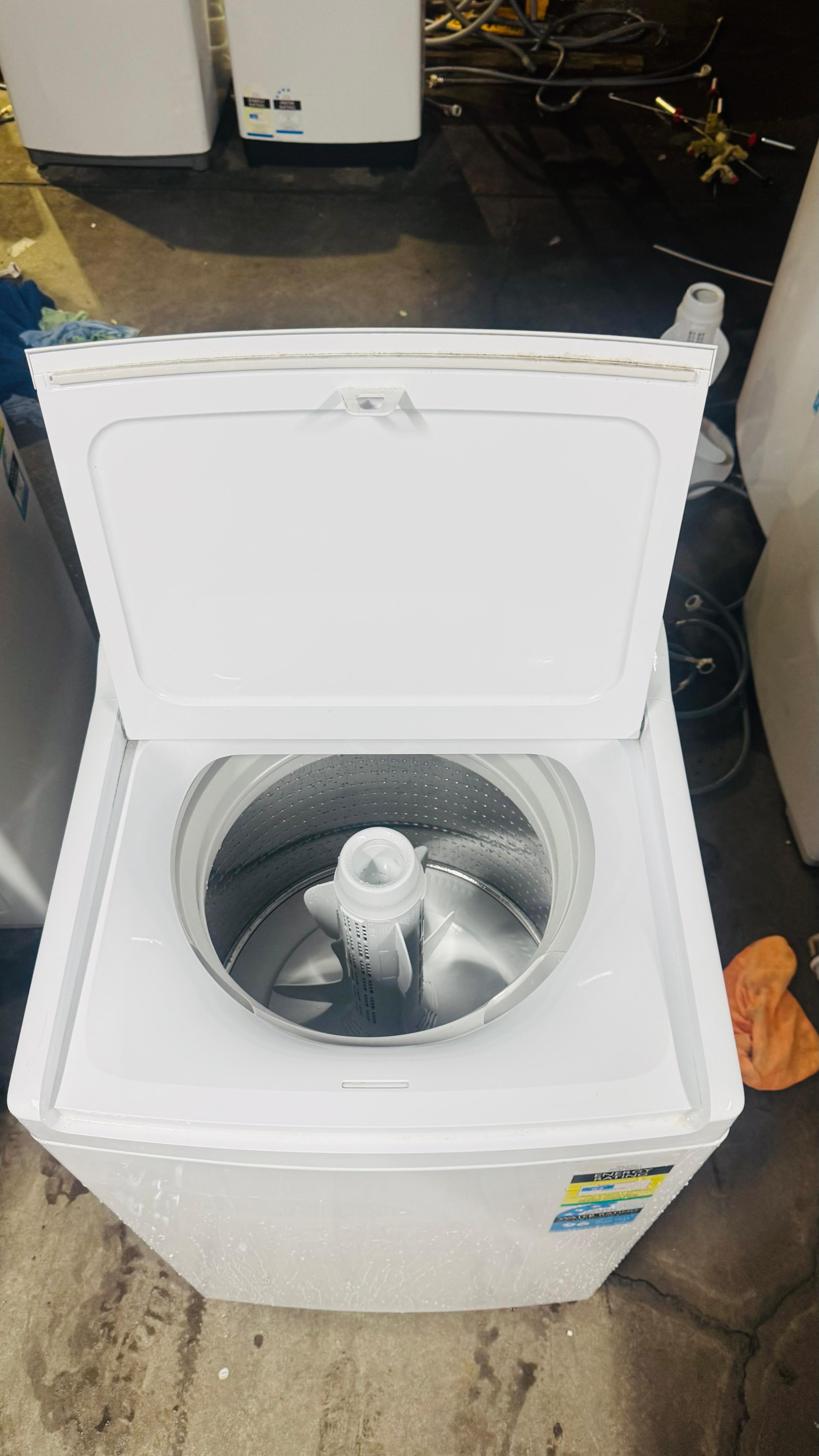 FISHER AND PAYKEL 8.5KGS TOP LOADER WASHING MACHINE