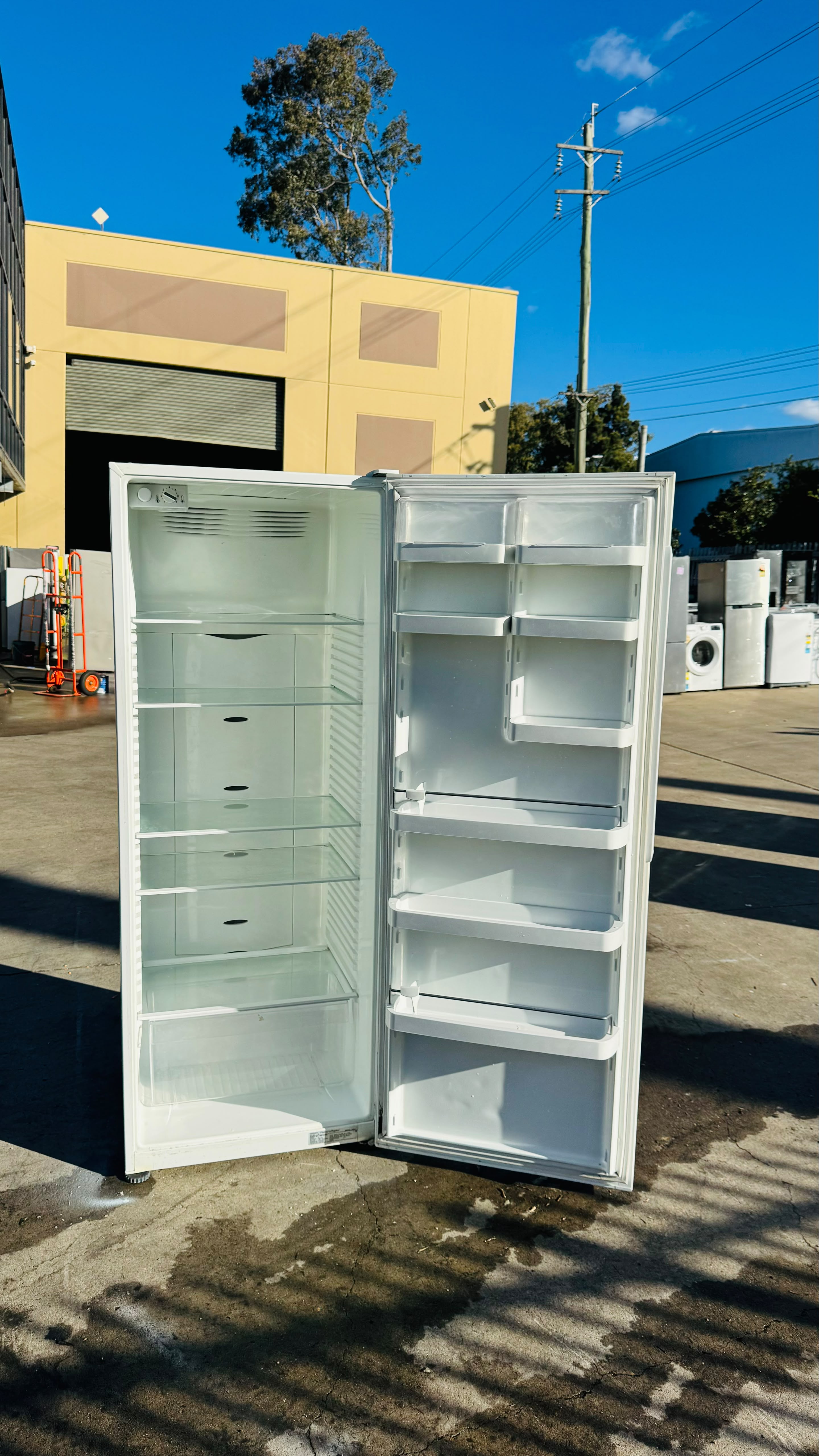 FISHER AND PAYKEL 451 LITRES FRIDGE ONLY