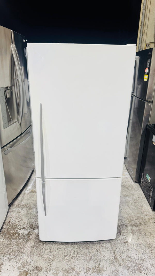 FISHER AND PAYKEL 404 LITRES FRIDGE FREEZER