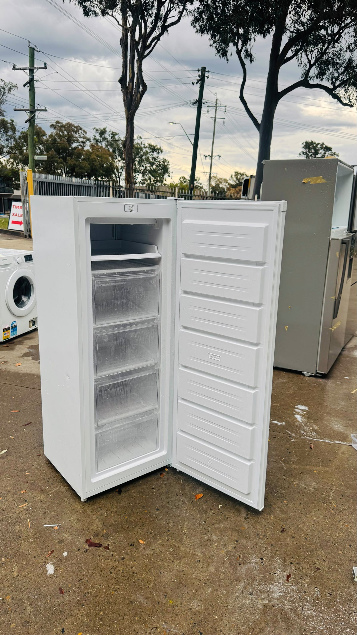 HAIER 168 LITRES FREEZER ONLY