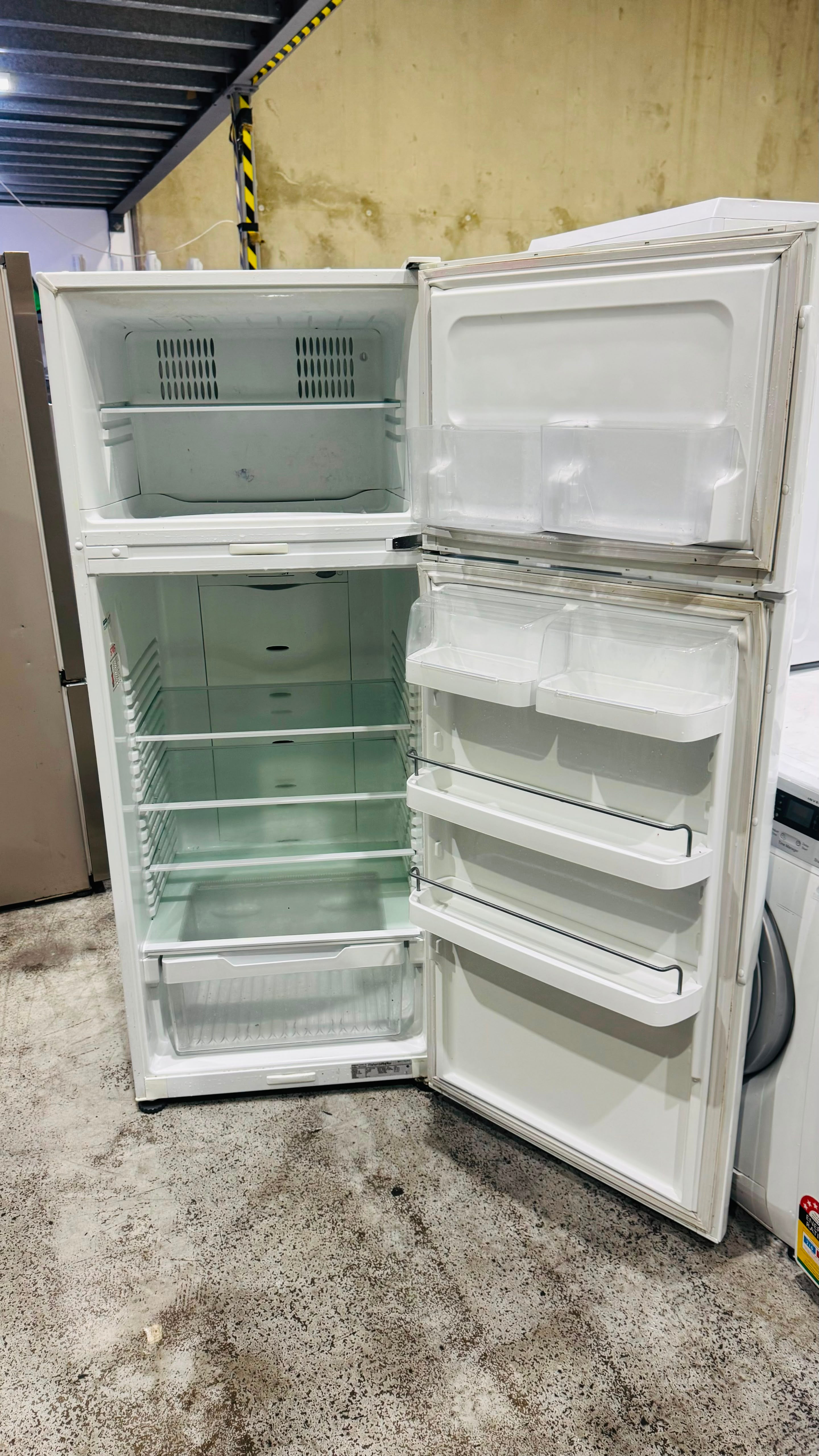 FISHER AND PAYKEL 380 LITRES FRIDGE FREEZER
