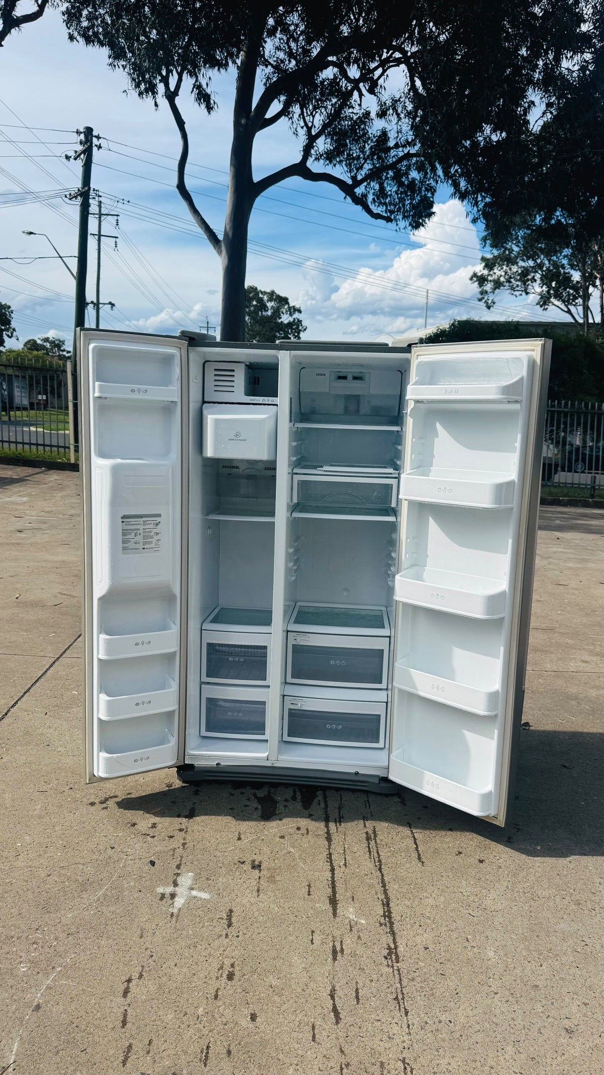 LG 567 LITRES SIDE BY SIDE FRIDGE FREEZER