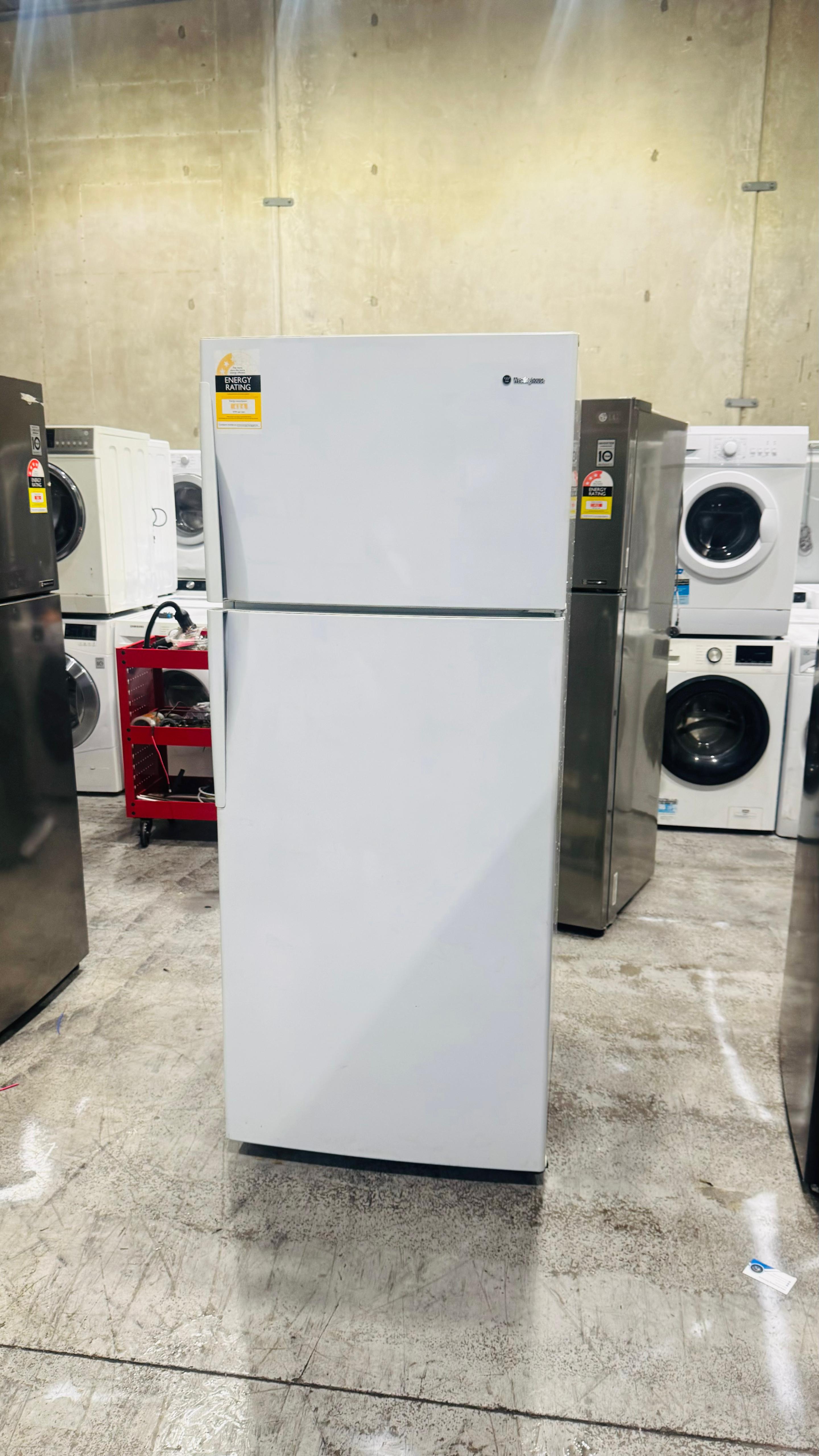 WESTINGHOUSE 440 LITRES FRIDGE FREEZER