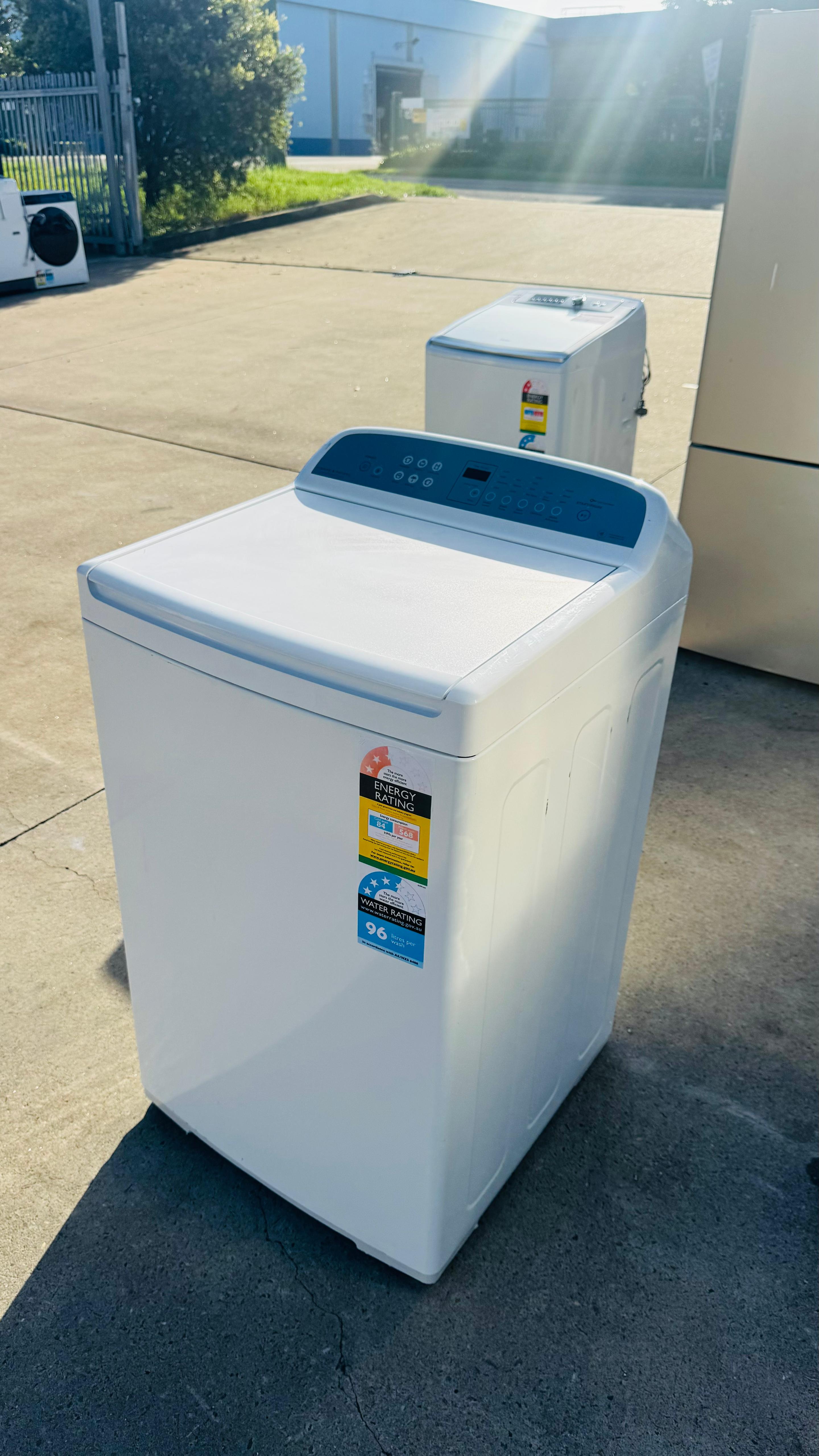 FISHER AND PAYKEL 8.5KGS TOP LOADER WASHING MACHINE