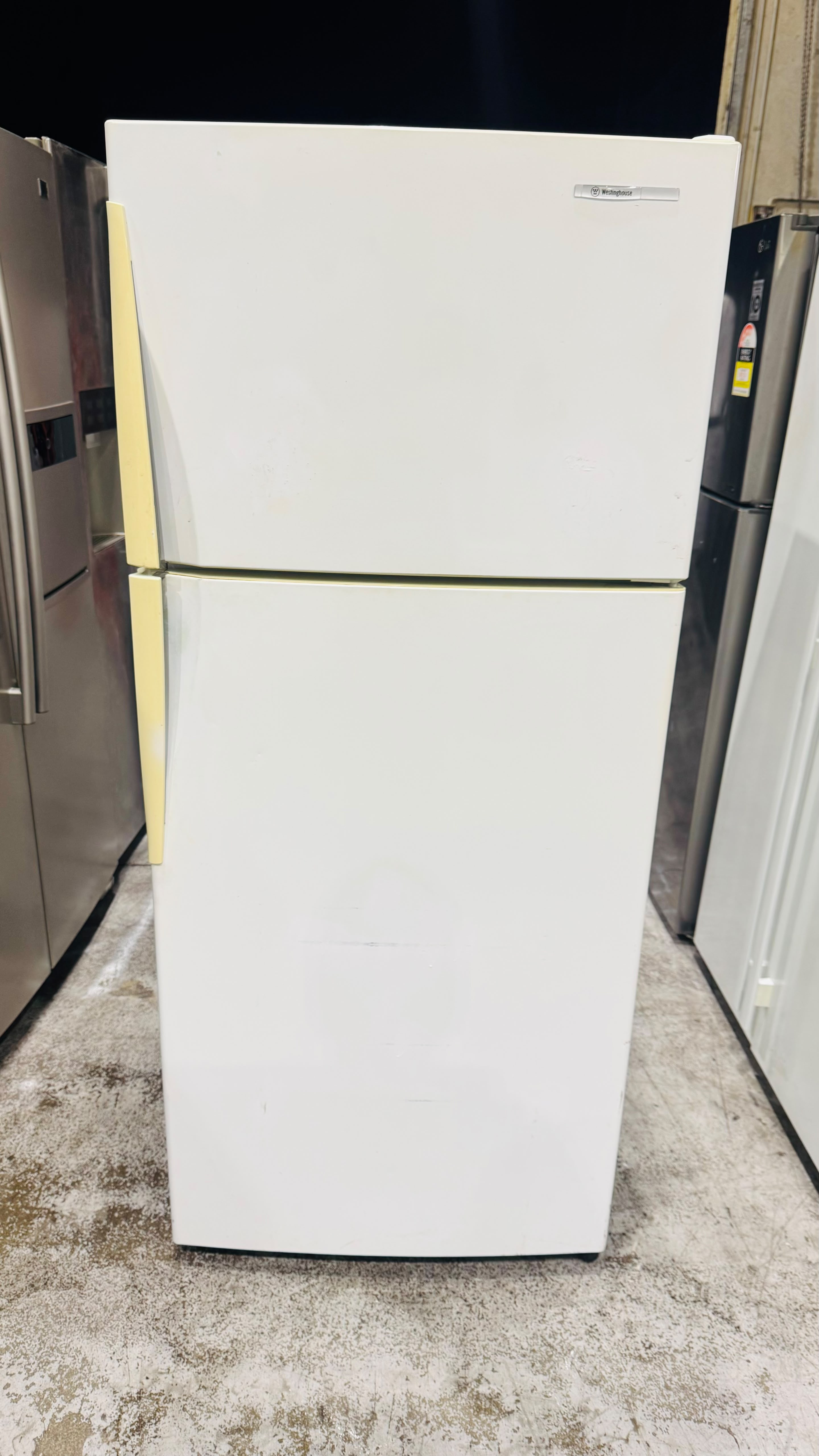 WESTINGHOUSE 420 LITRES FRIDGE FREEZER