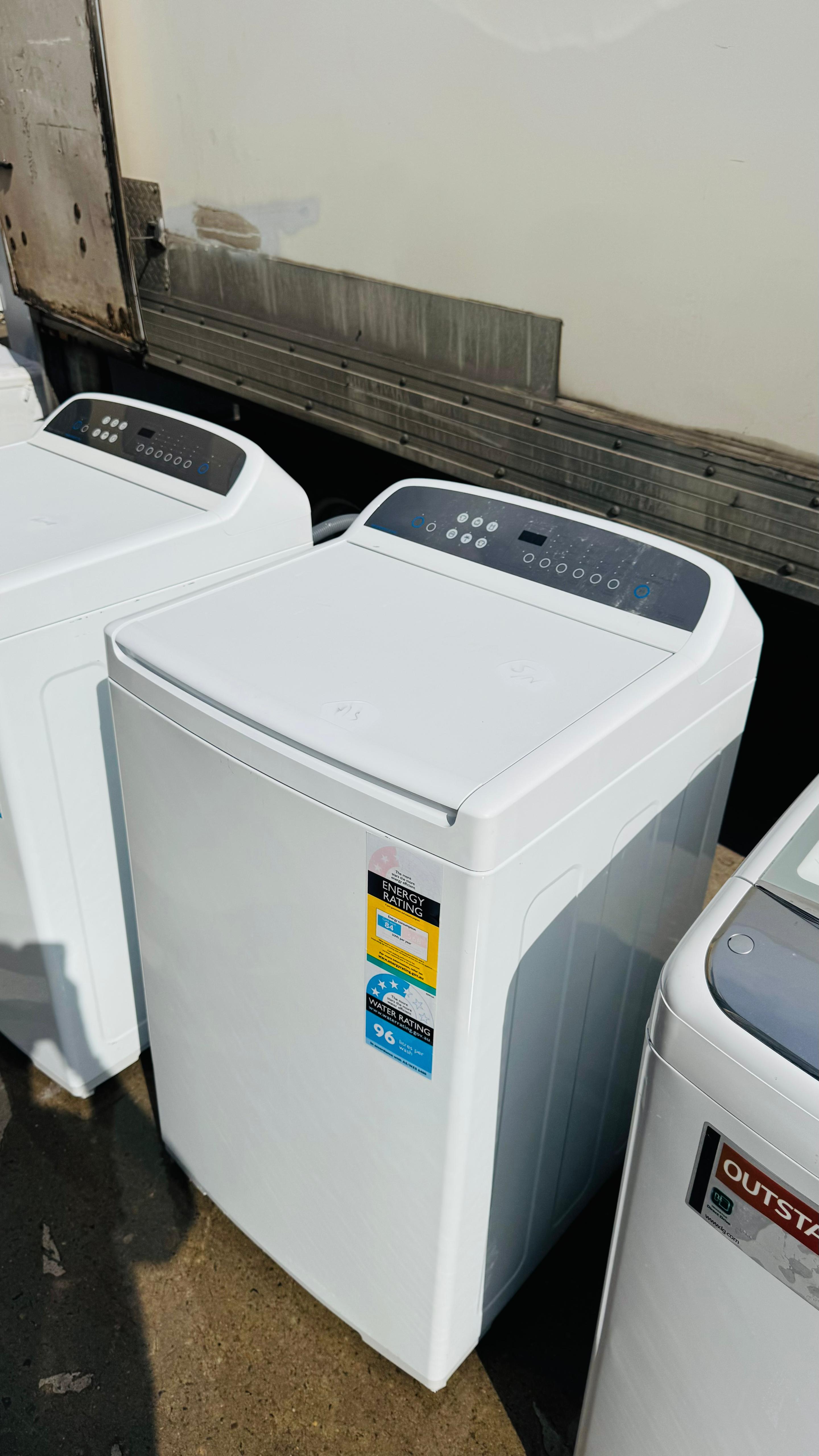 FISHER AND PAYKEL 8.5KGS TOP LOADER WASHING MACHINE