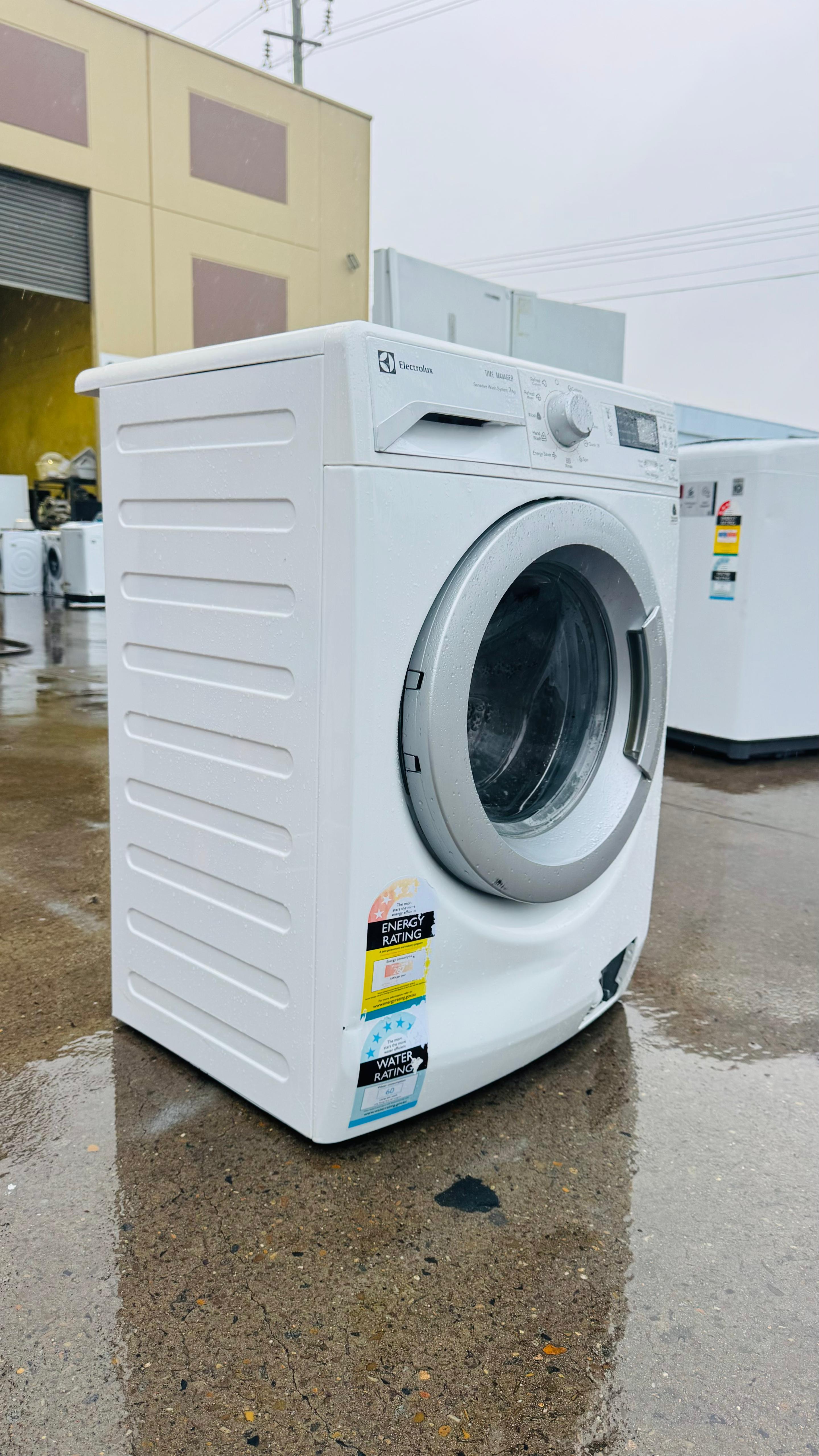 ELECTROLUX 7KGS FRONT LOADER WASHING MACHINE