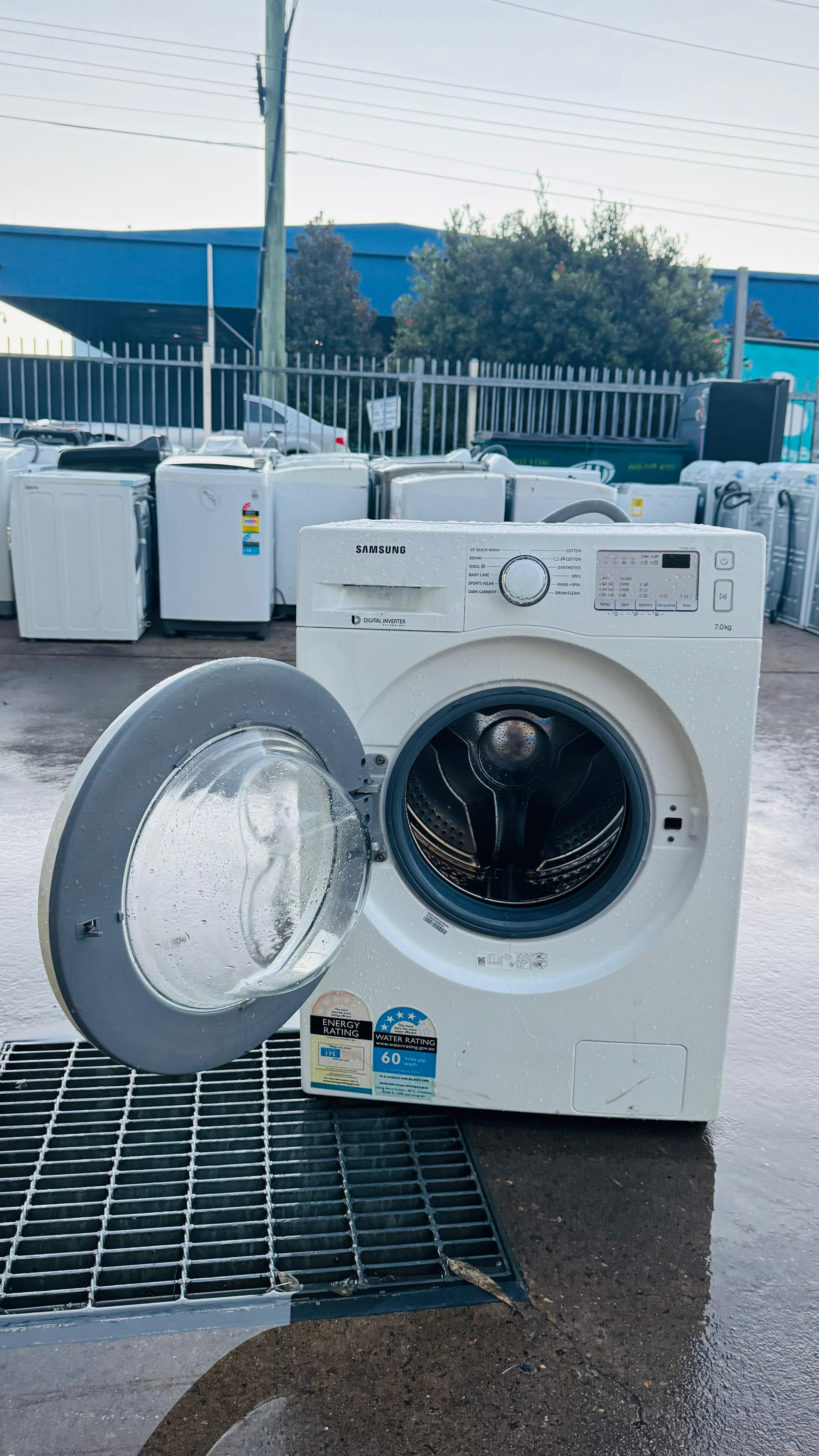 SAMSUNG 7KGS FRONT LOADER WASHING MACHINE