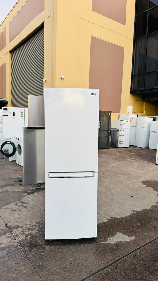 LG 335 LITRES FRIDGE FREEZER