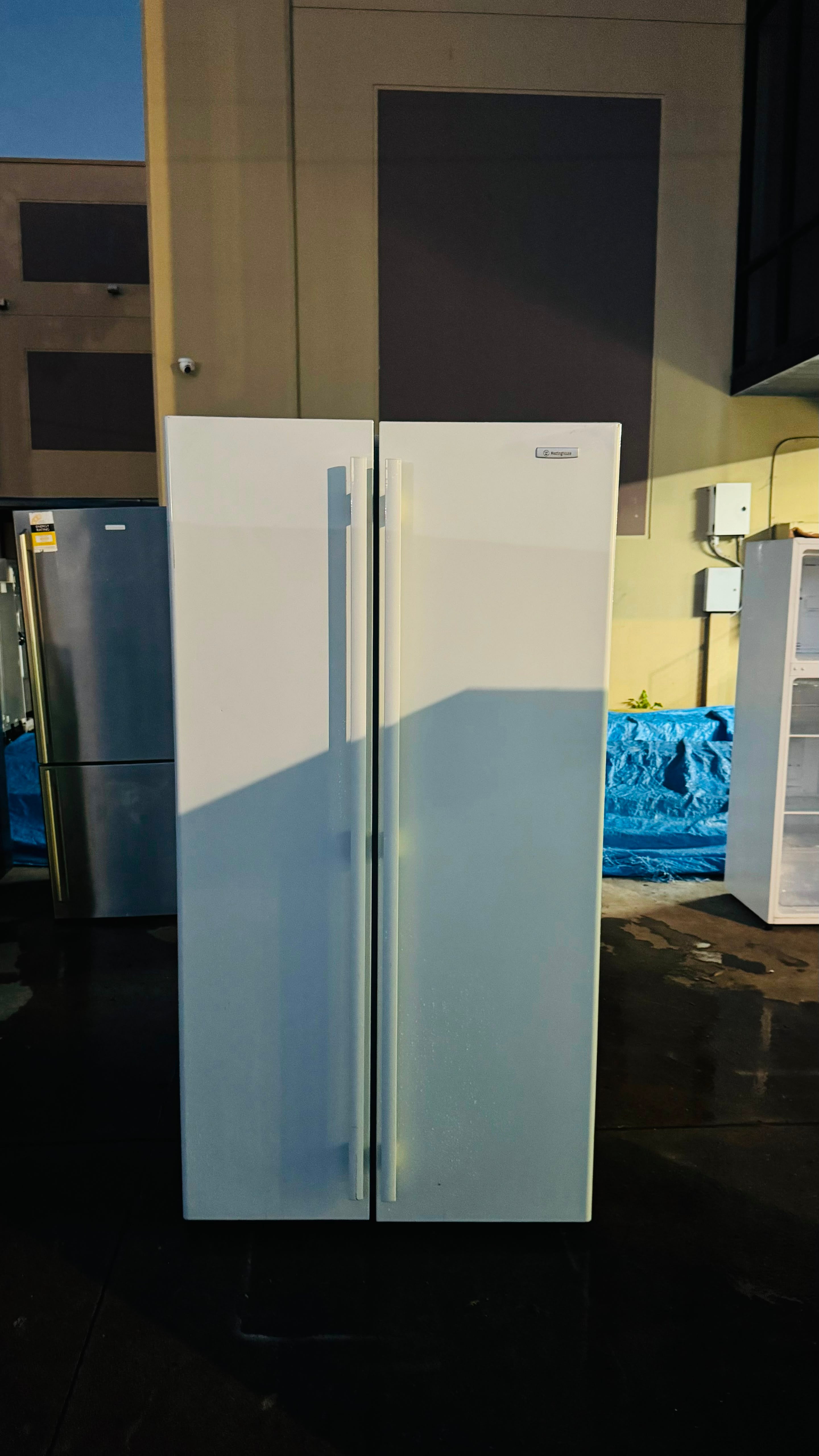 WESTINGHOUSE SIDE BY SIDE 606 LITRES FRIDGE FREEZER
