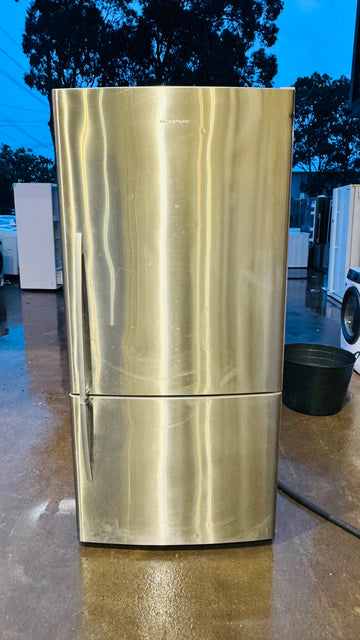 FISHER AND PAYKEL 519 LITRES FRIDGE FREEZER