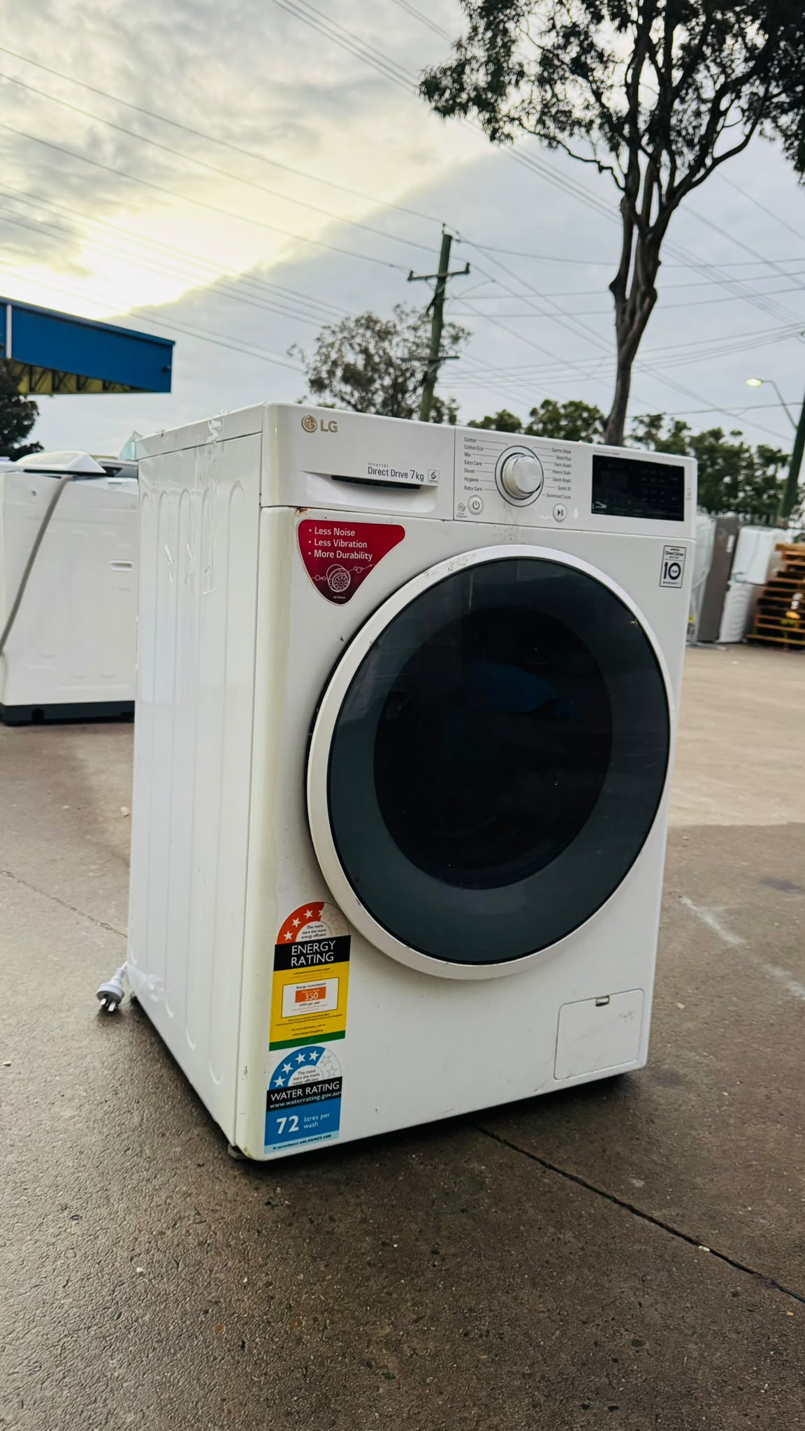 LG 7KGS FRONT LOADER WASHING MACHINE
