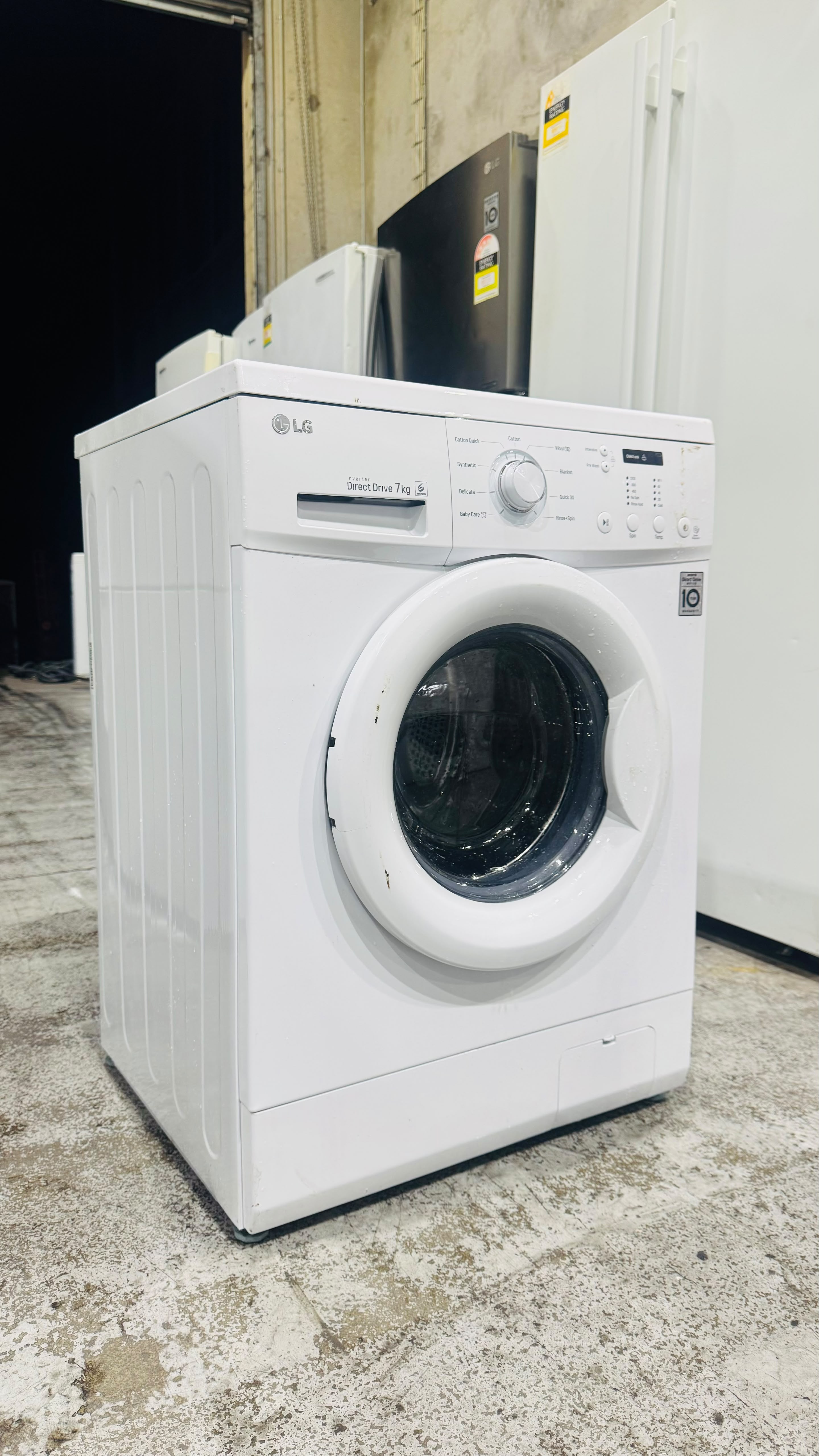 LG 7KGS FRONT LOADER WASHING MACHINE