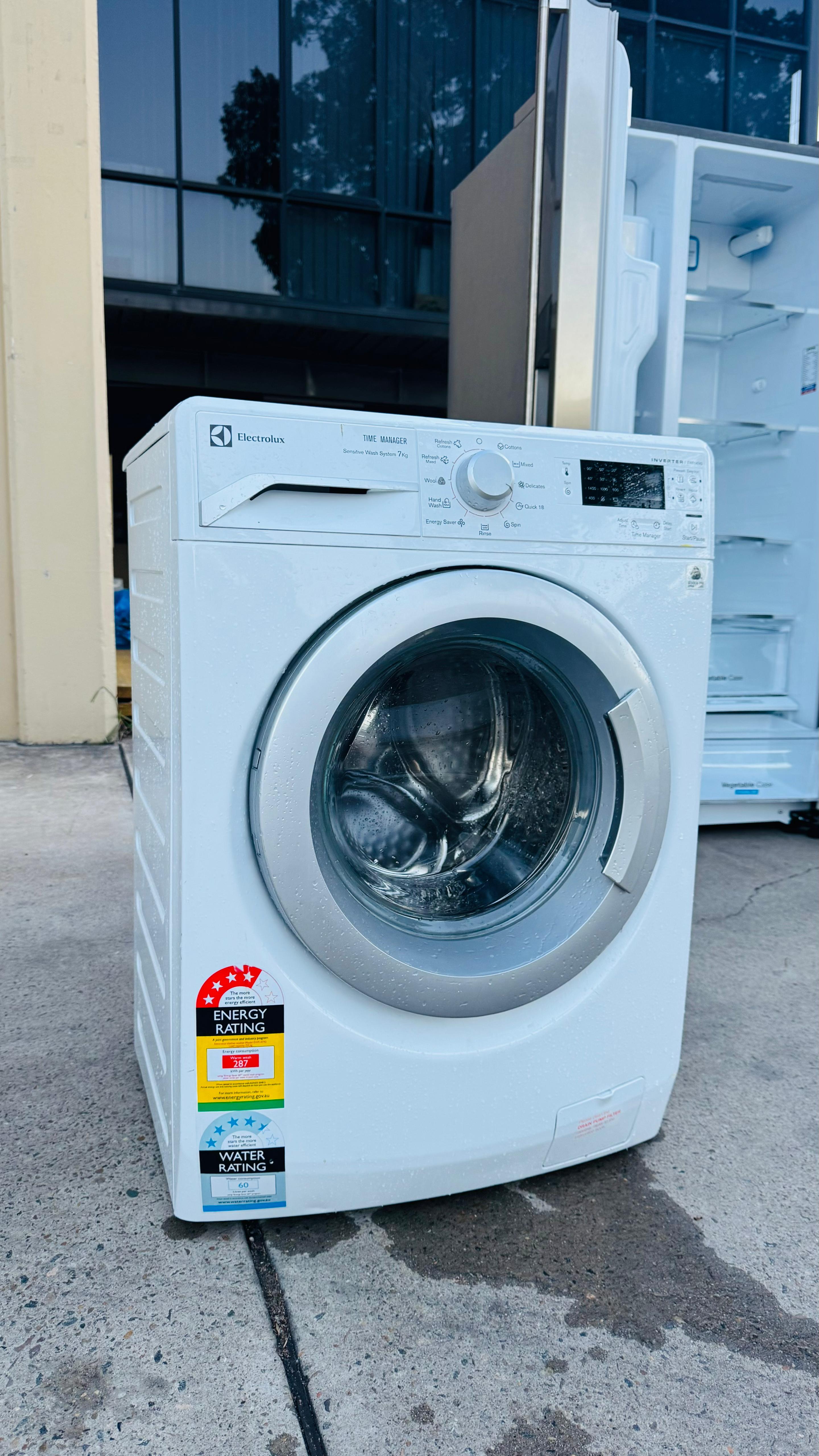ELECTROLUX 7KGS FRONT LOADER WASHING MACHINE
