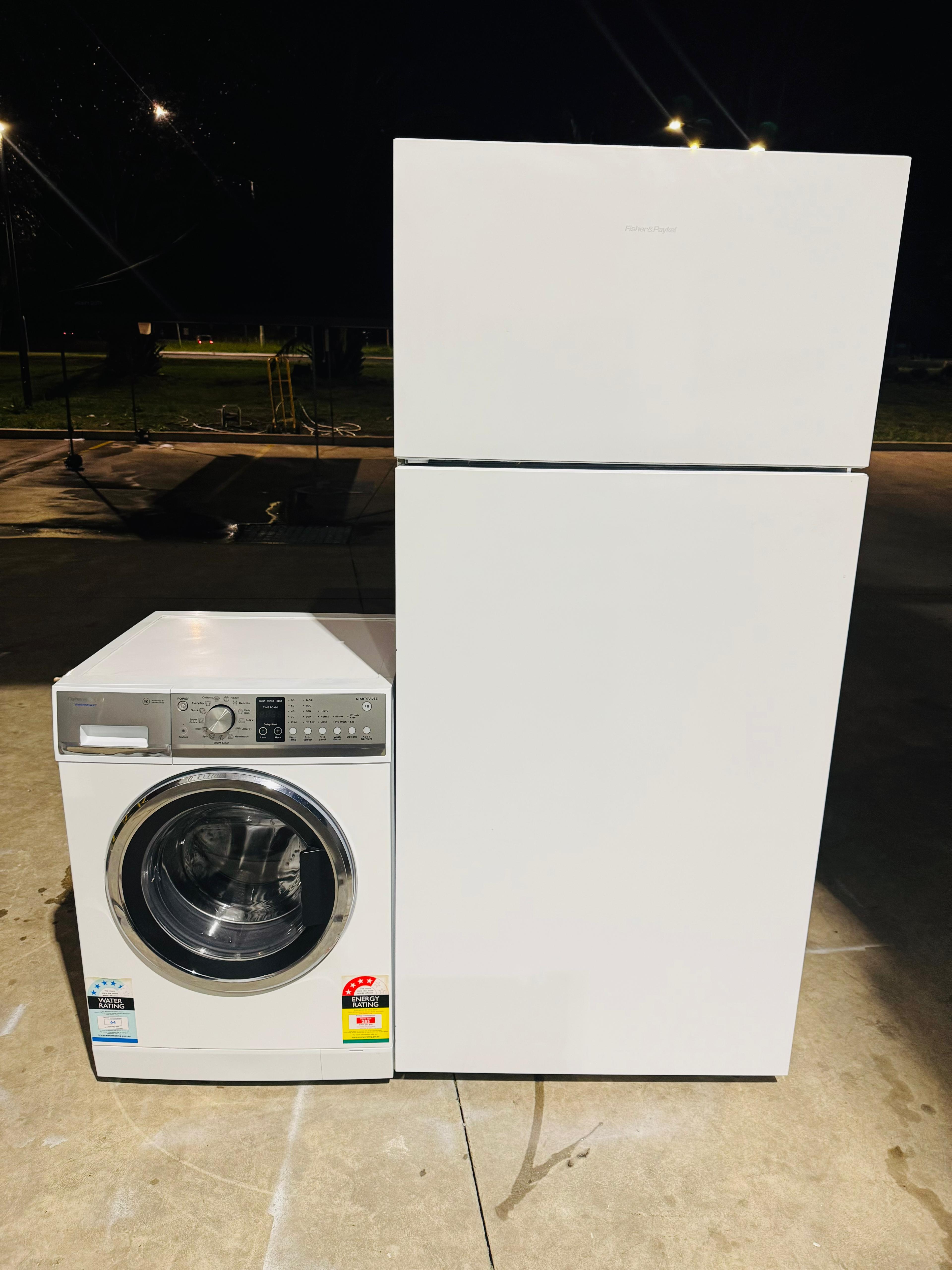 FISHER AND PAYKEL 517 LITRES FRIDGE FREEZER AND FISHER AND PAYKEL 7.5 KGS FRONT LOADER WASHIN MACHINE COMBO DEAL