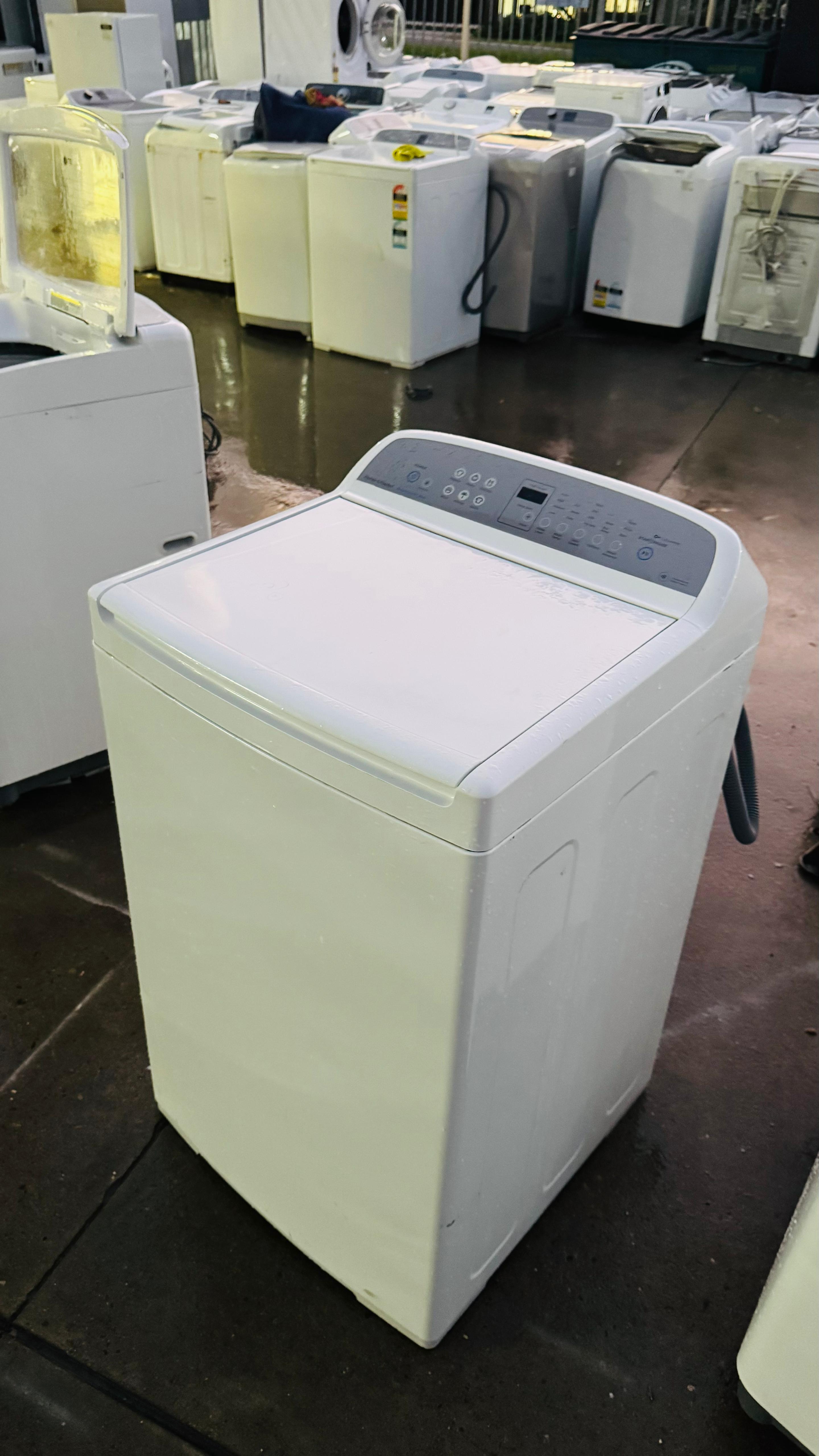 FISHER AND PAYKEL 8KGS TOP LOADER WASHING MACHINE