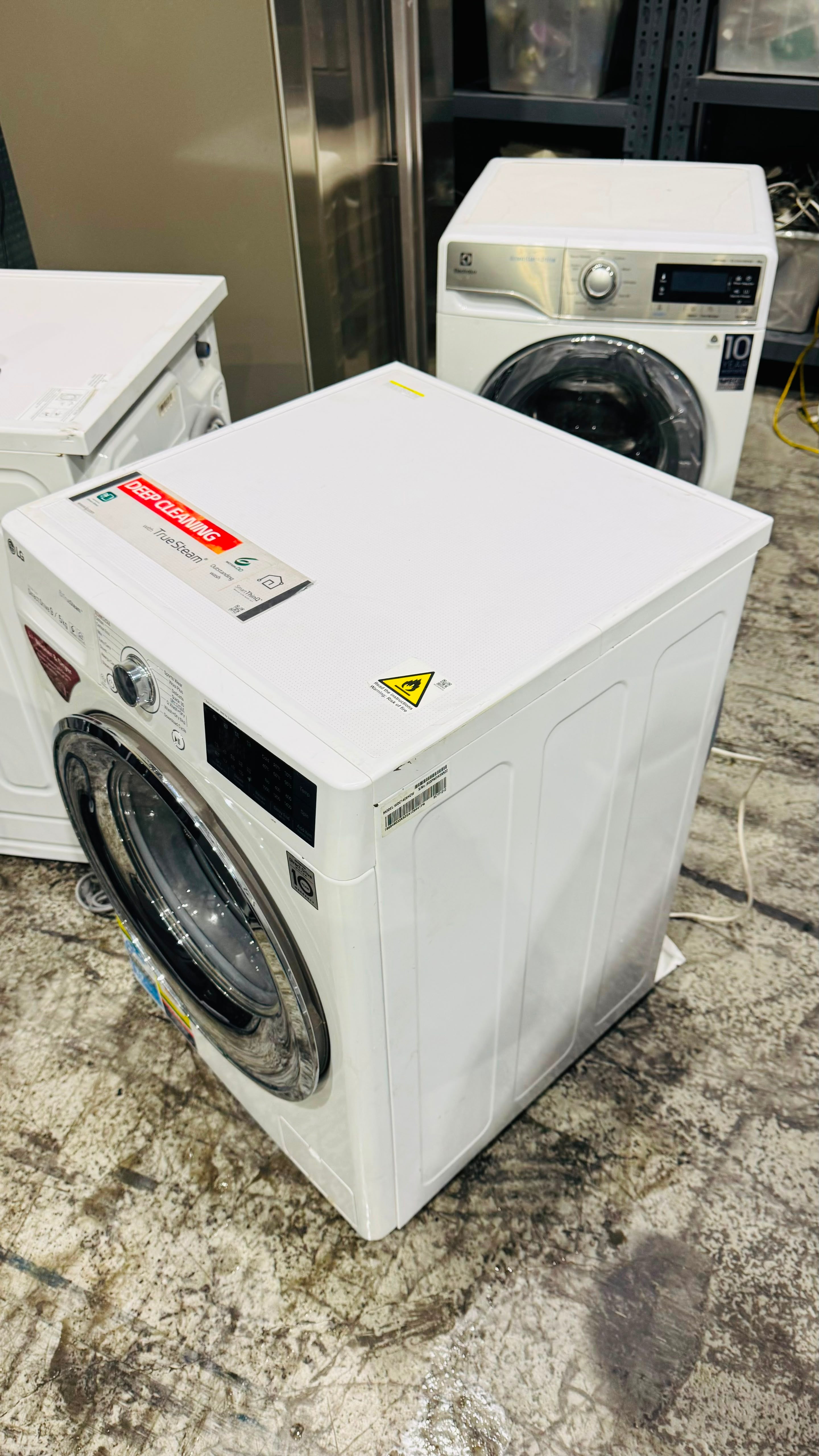 LG 9KGS FRONT LOADER WASHING MACHINE