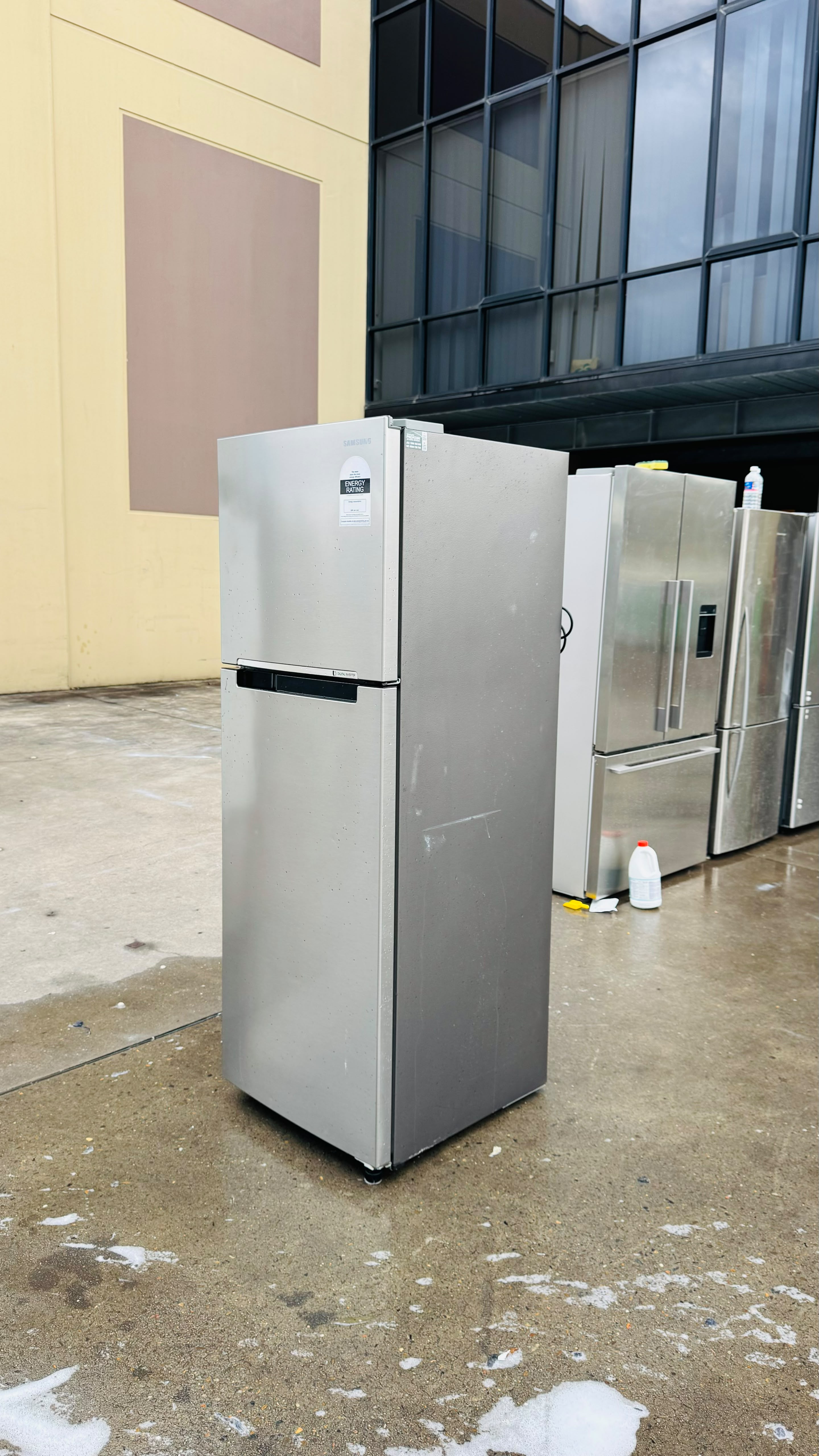 SAMSUNG 343 LITRES FRIDGE FREEZER