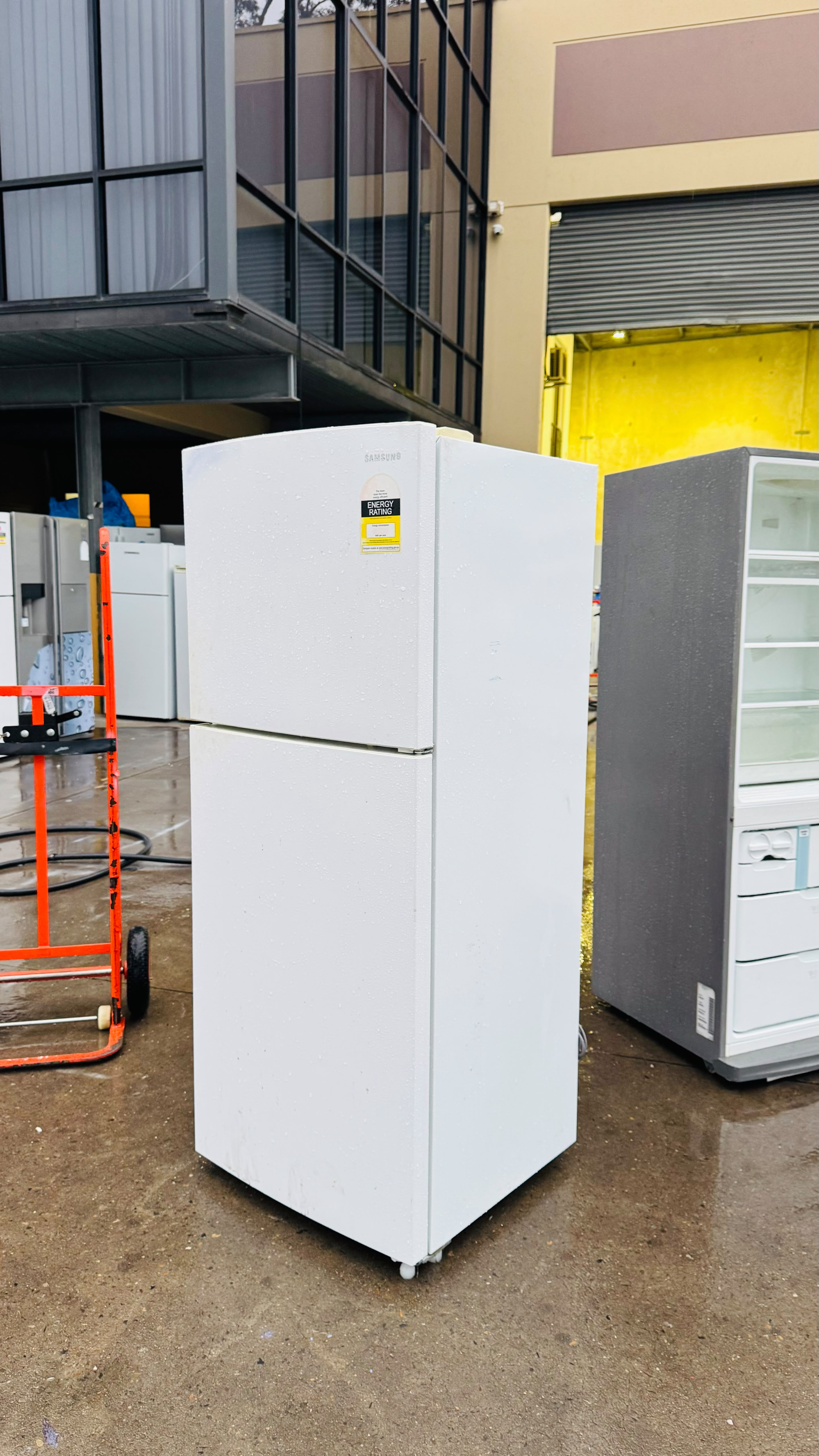SAMSUNG 365 LITRES FRIDGE FREEZER