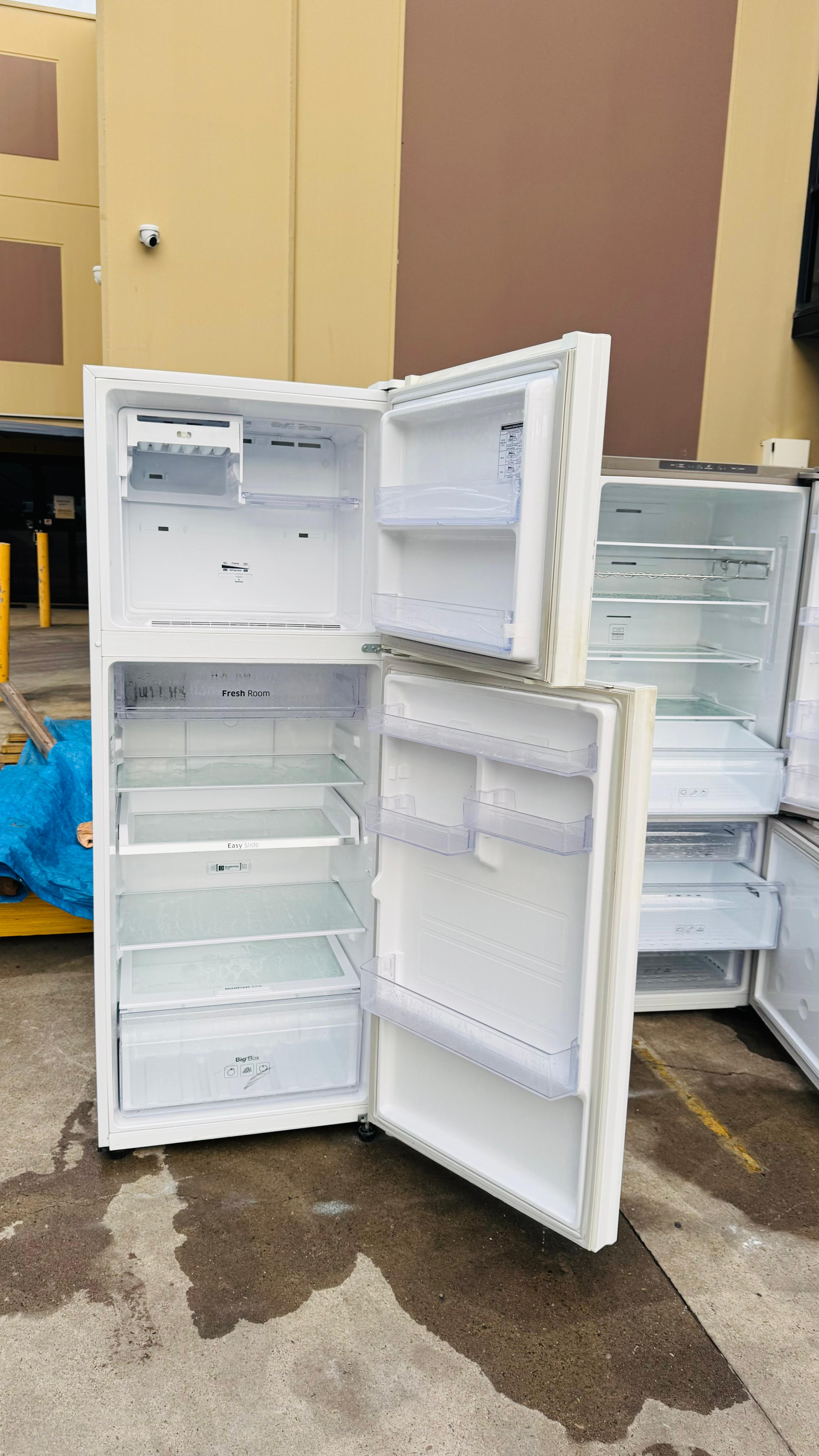 SAMSUNG 415 LITRES FRIDGE FREEZER