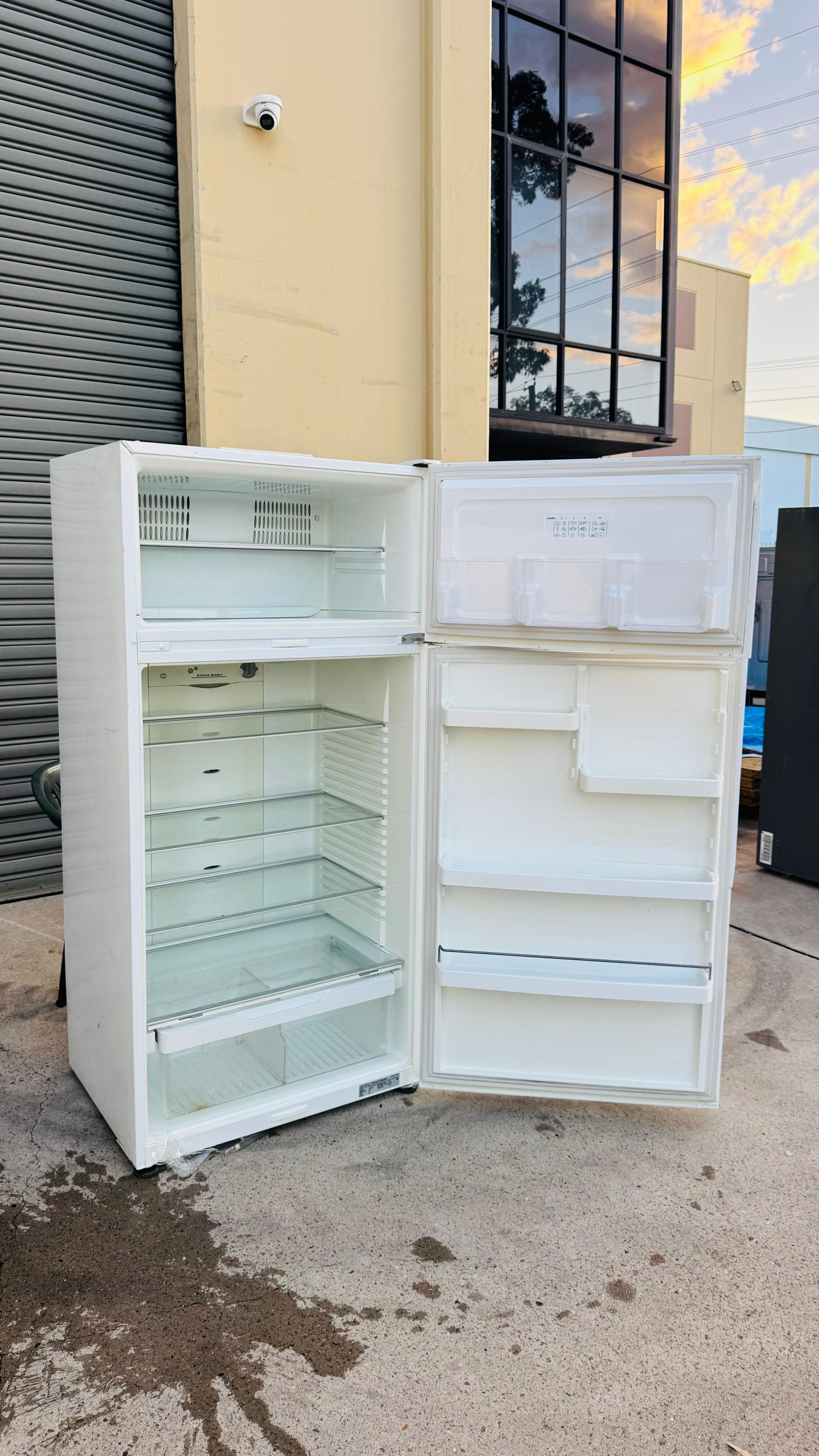 FISHER AND PAYKEL 517 LITRES FRIDGE FREEZER