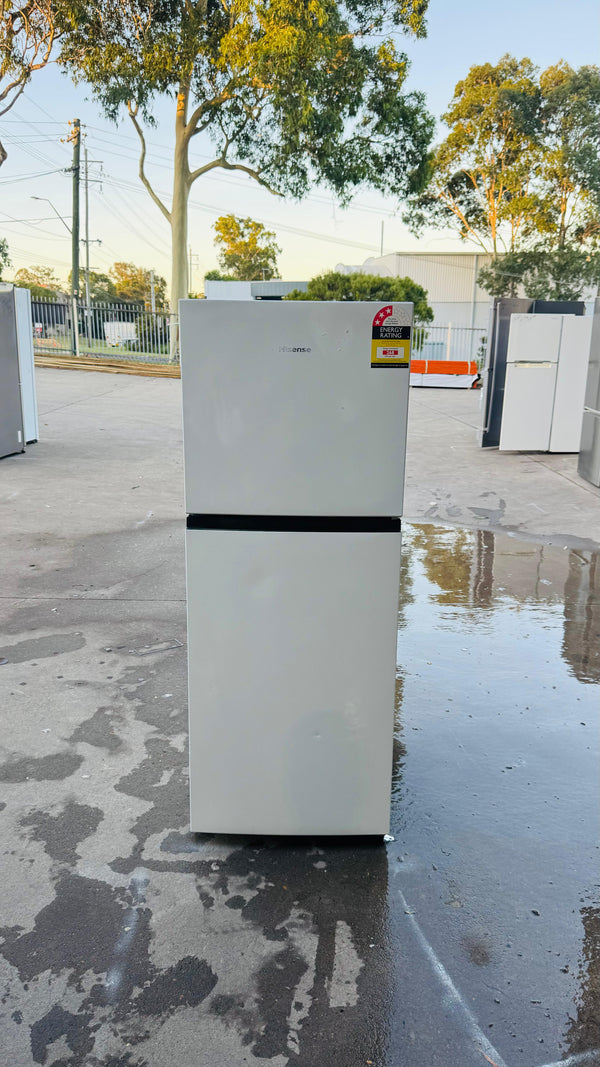 HISENSE 205 LITRES FRIDGE FREEZER
