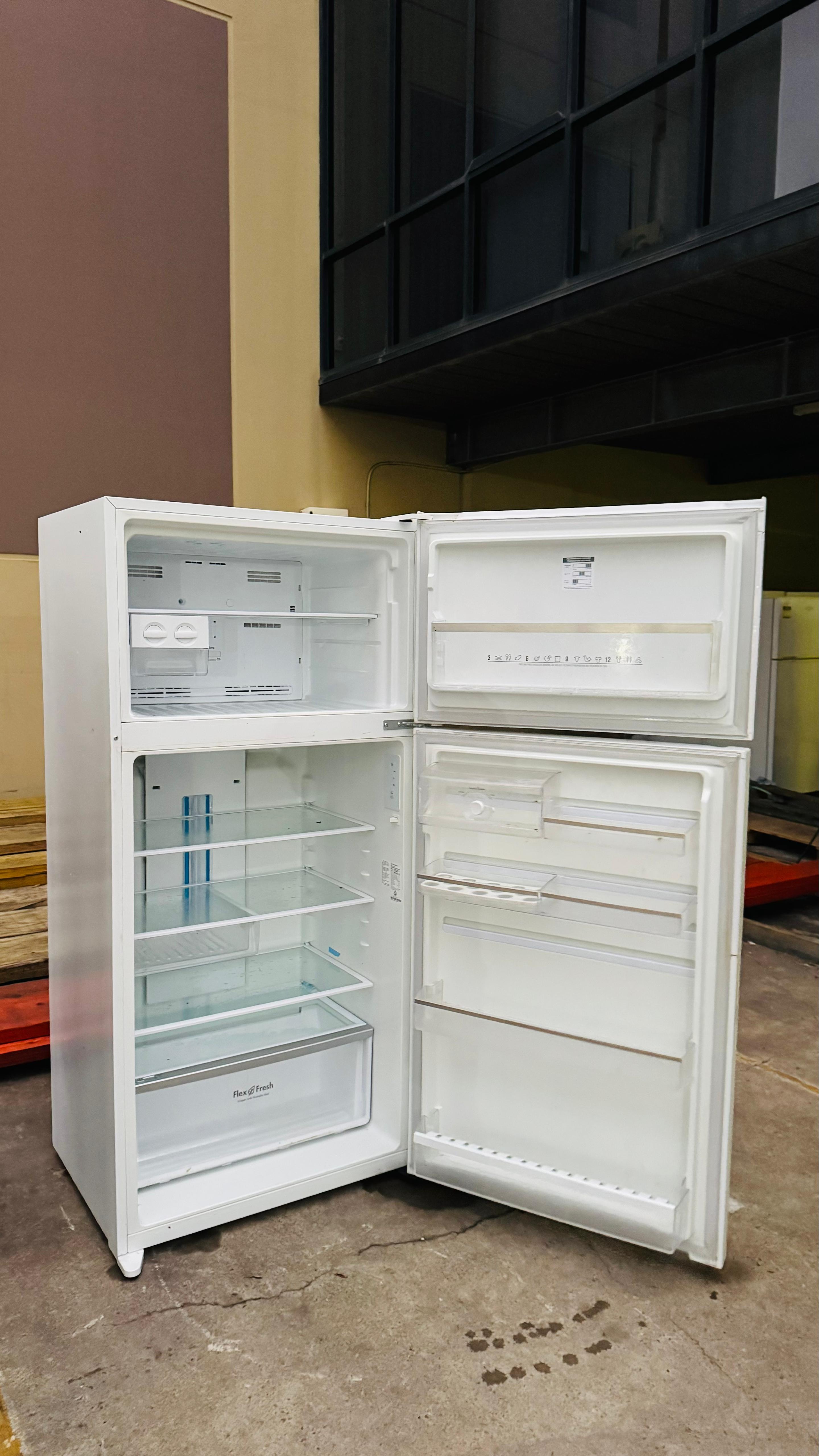WESTINGHOUSE 537 LITRES FRIDGE FREEZER