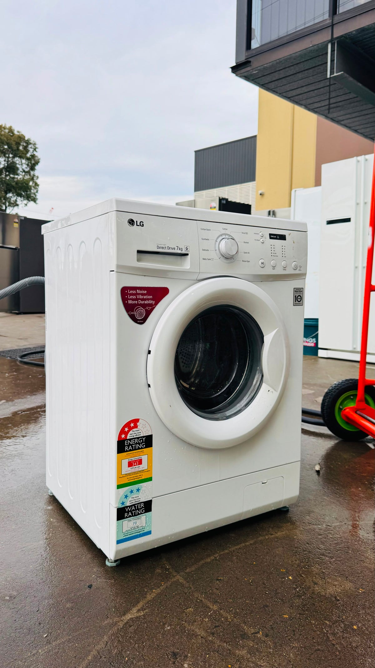 LG 7KGS FRONT LOADER WASHING MACHINE