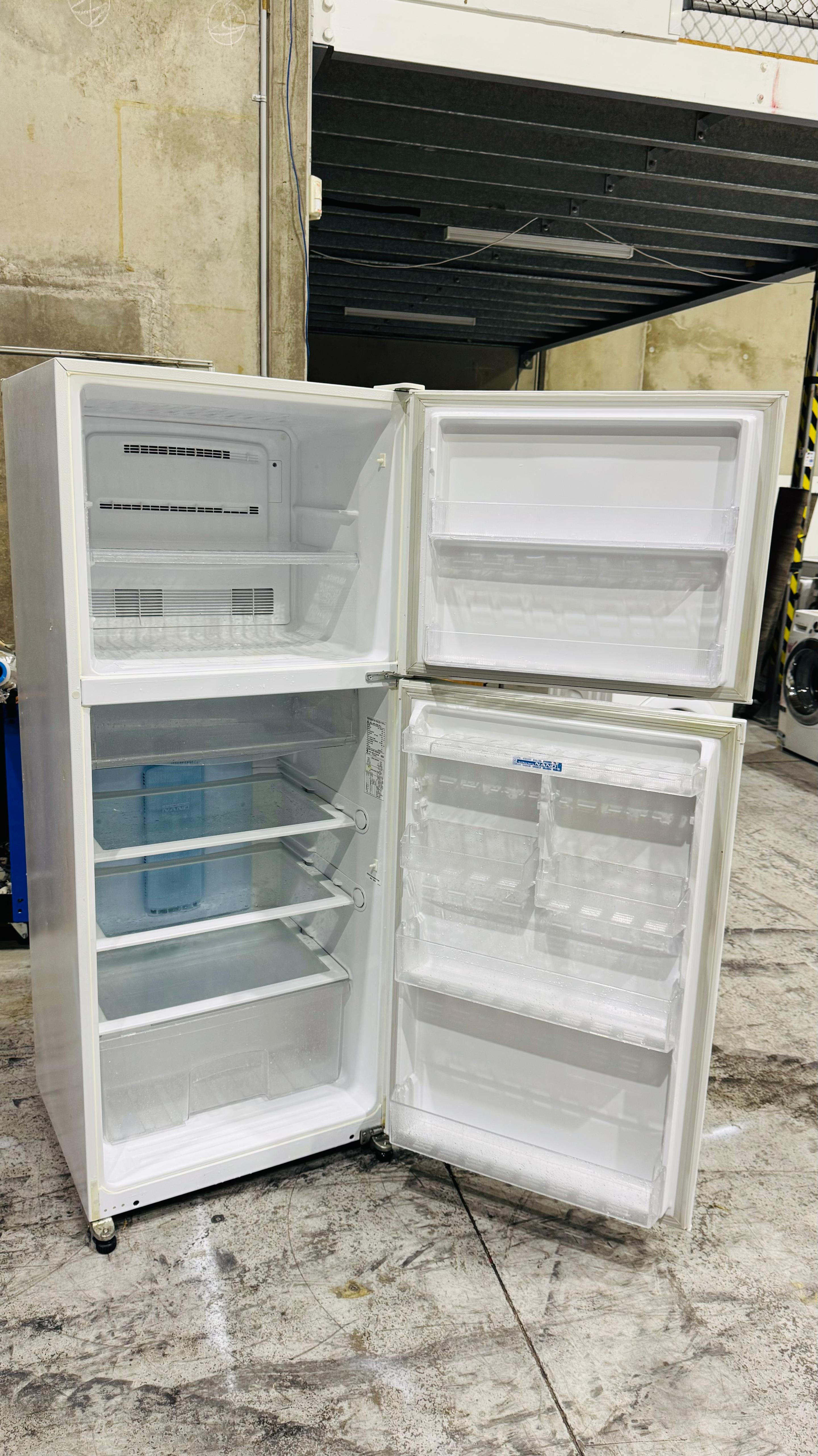 MITSUBISHI 420 LITRES FRIDGE FREEZER
