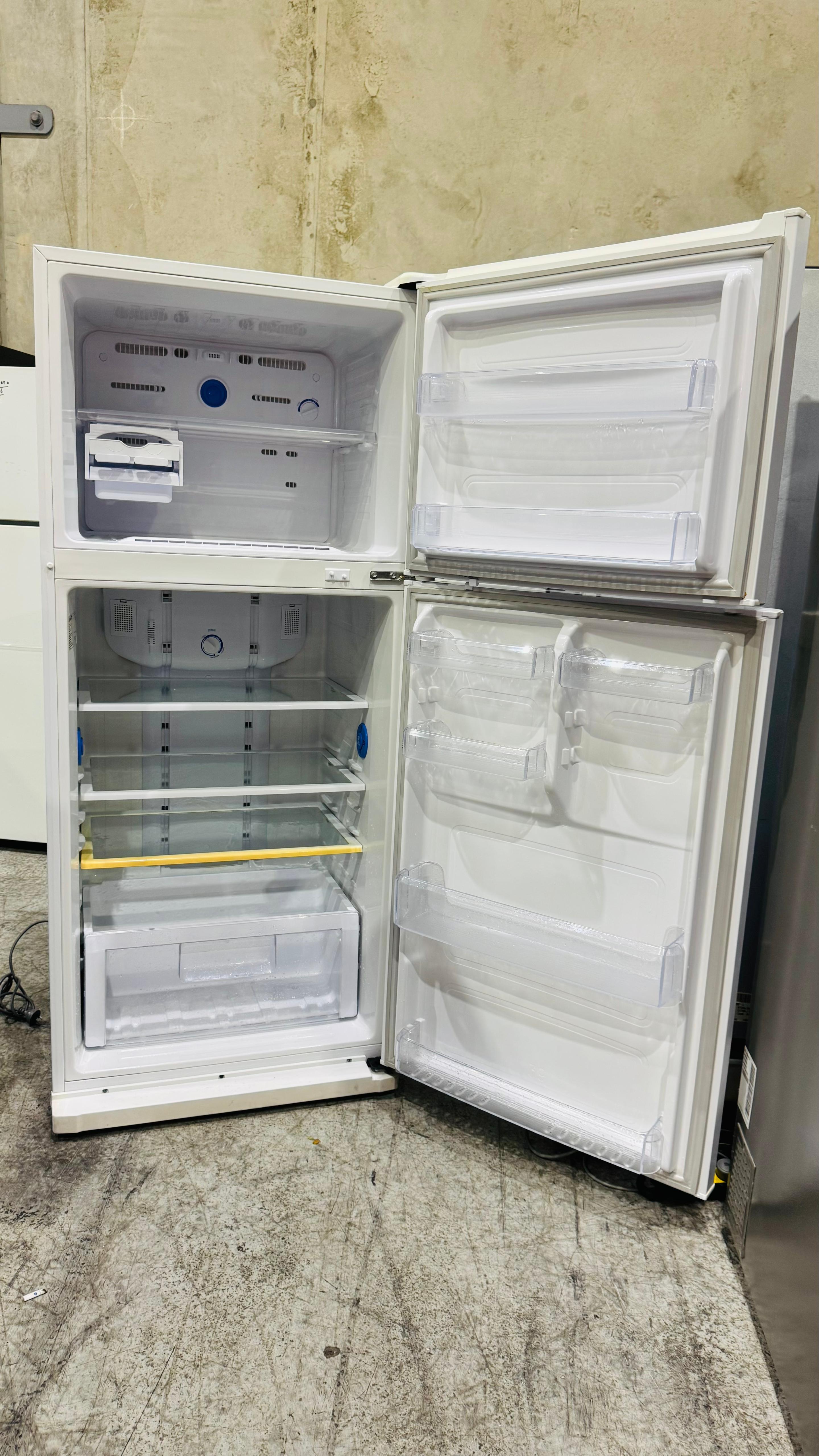 SAMSUNG 434 LITRES FRIDGE FREEZER