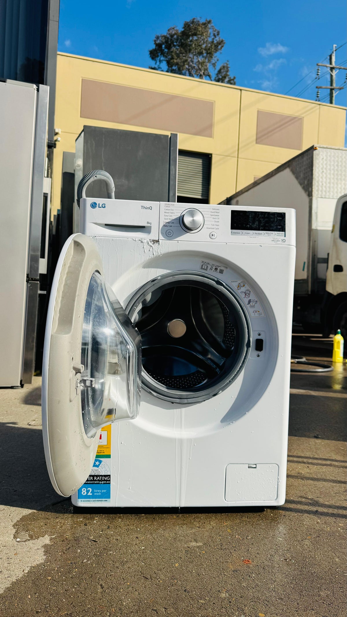 LG 8KGS FRONT LOADER WASHING MACHINE