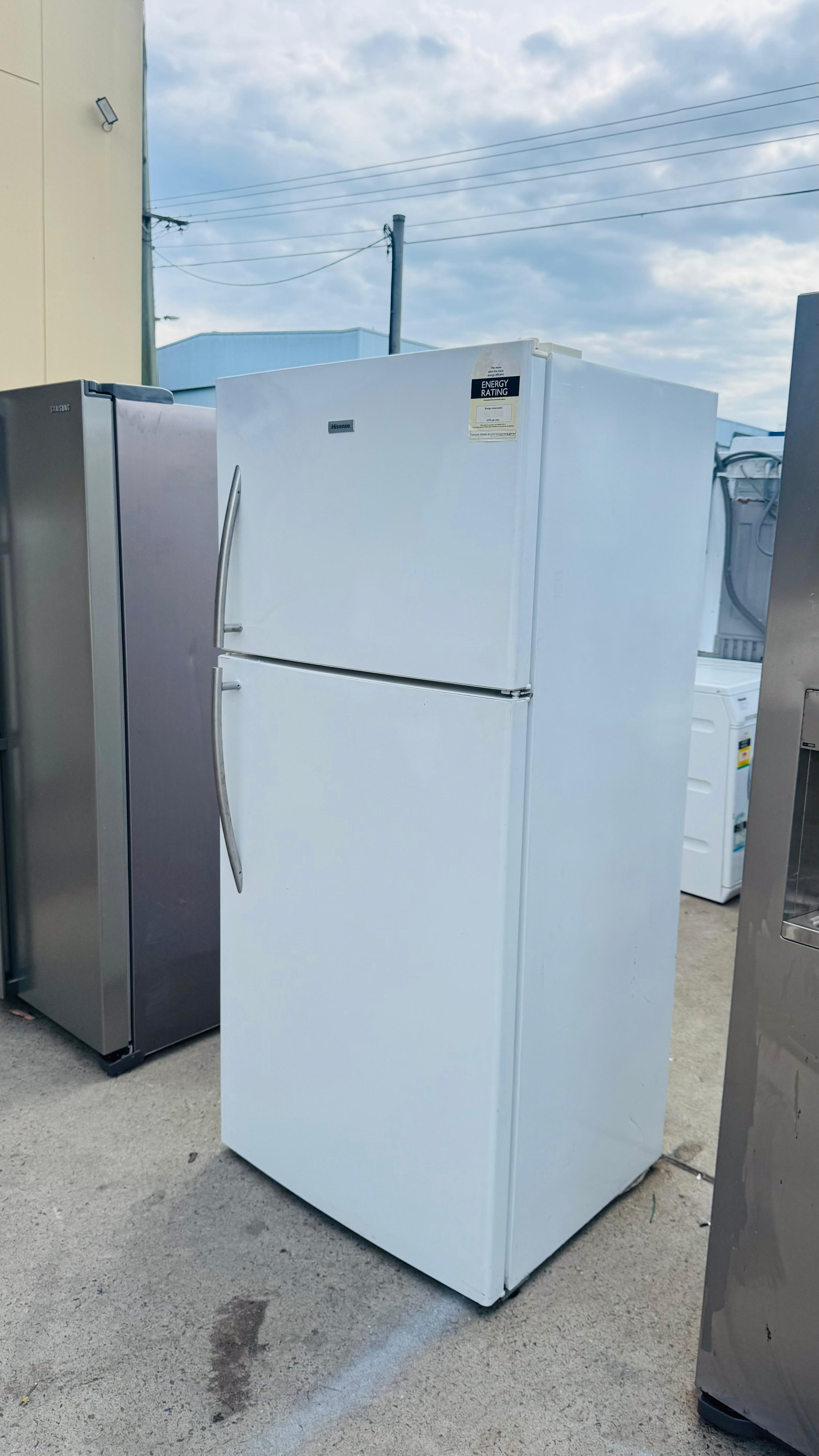 HISENSE 526 LITRES FRIDGE FREEZER