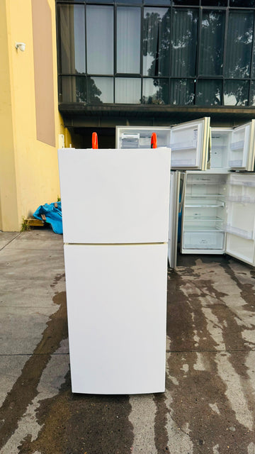 HAIER 224 LITRES FRIDGE FREEZER